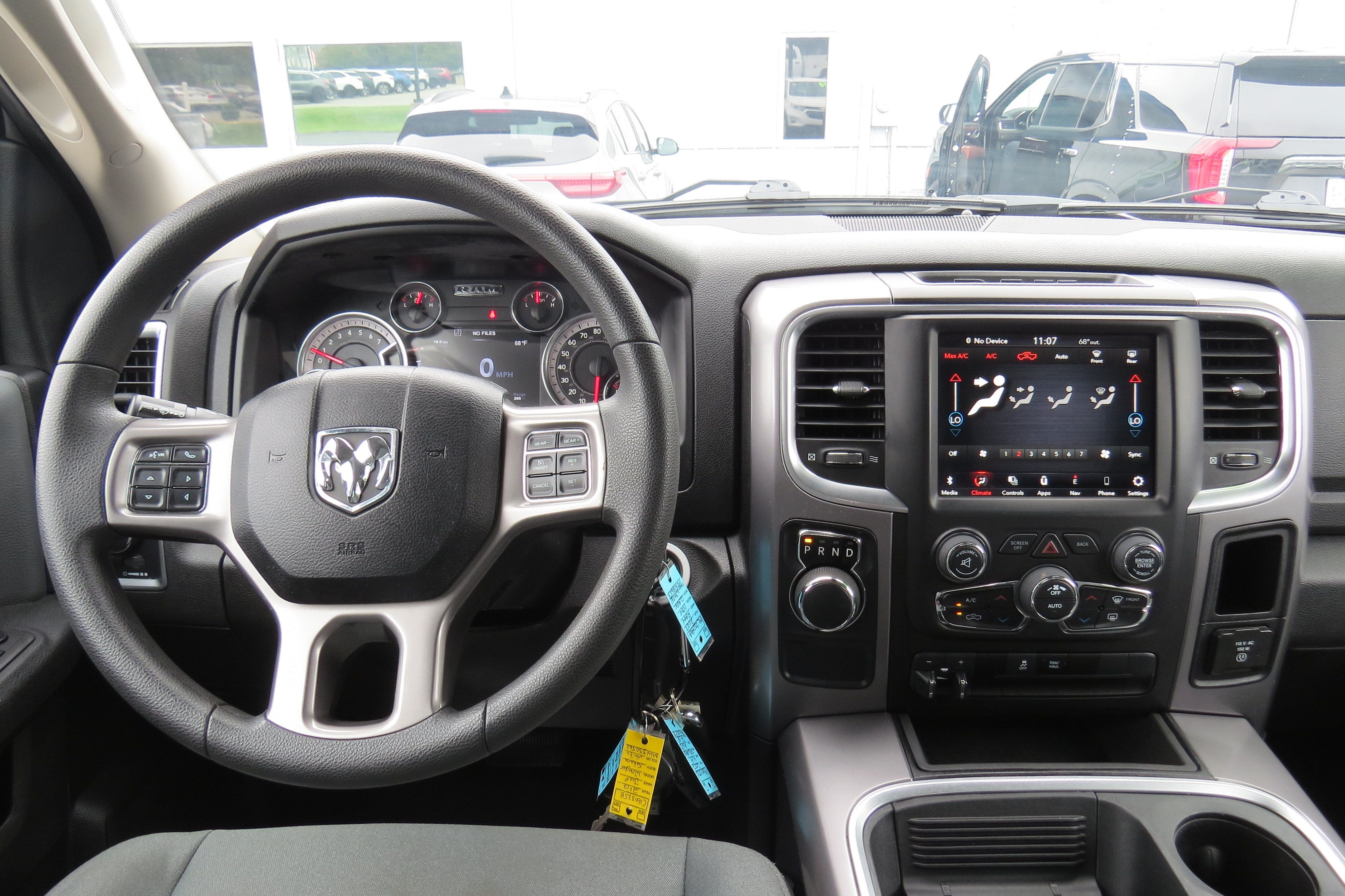 2023 RAM 1500 Classic SLT Crew Cab 4x2 5'7" Box