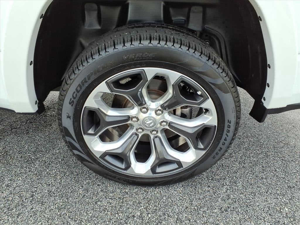 2024 RAM 1500 Limited Crew Cab 4x4 5'7" Box