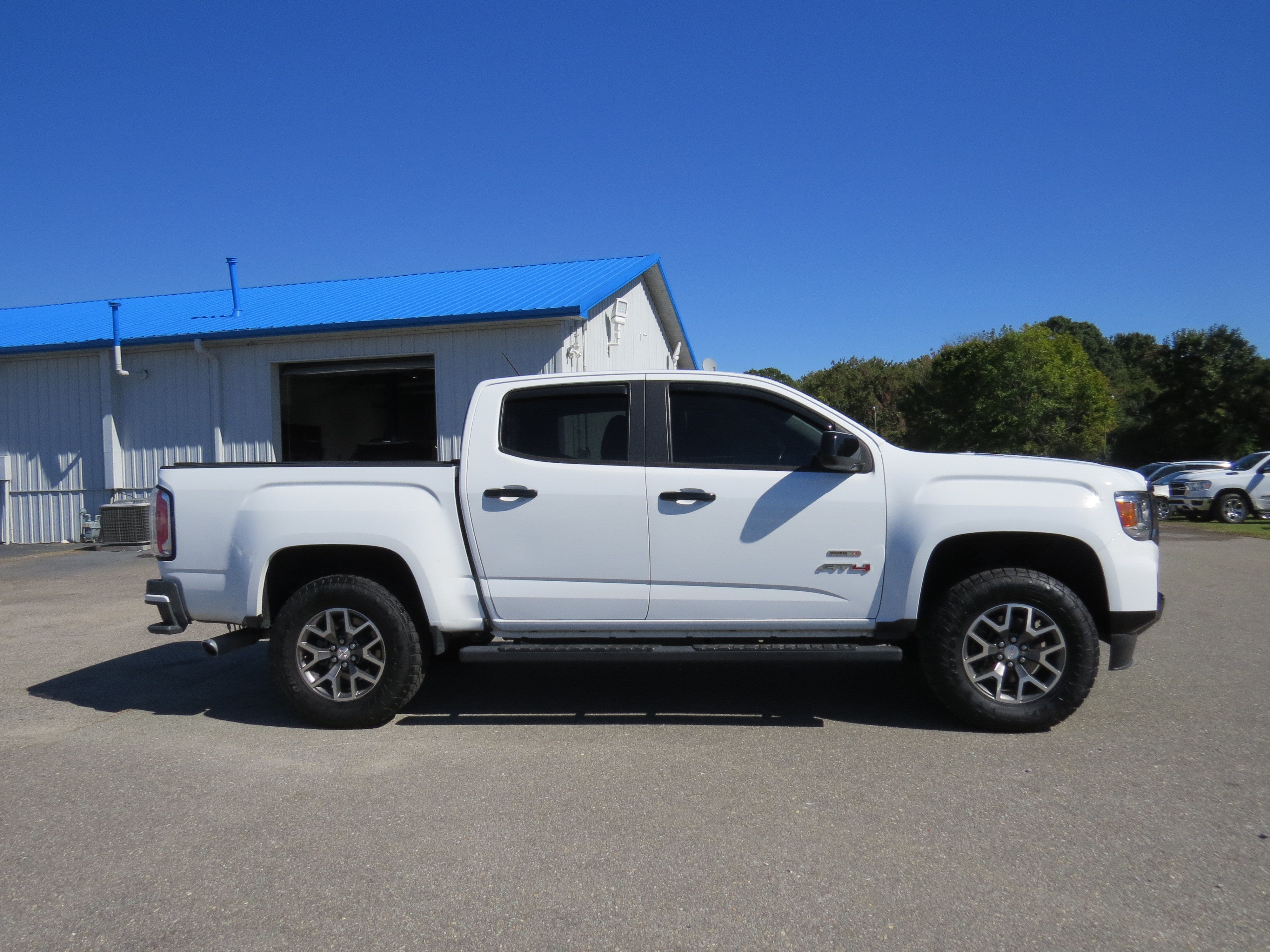 2022 GMC Canyon 4WD AT4 w/Cloth