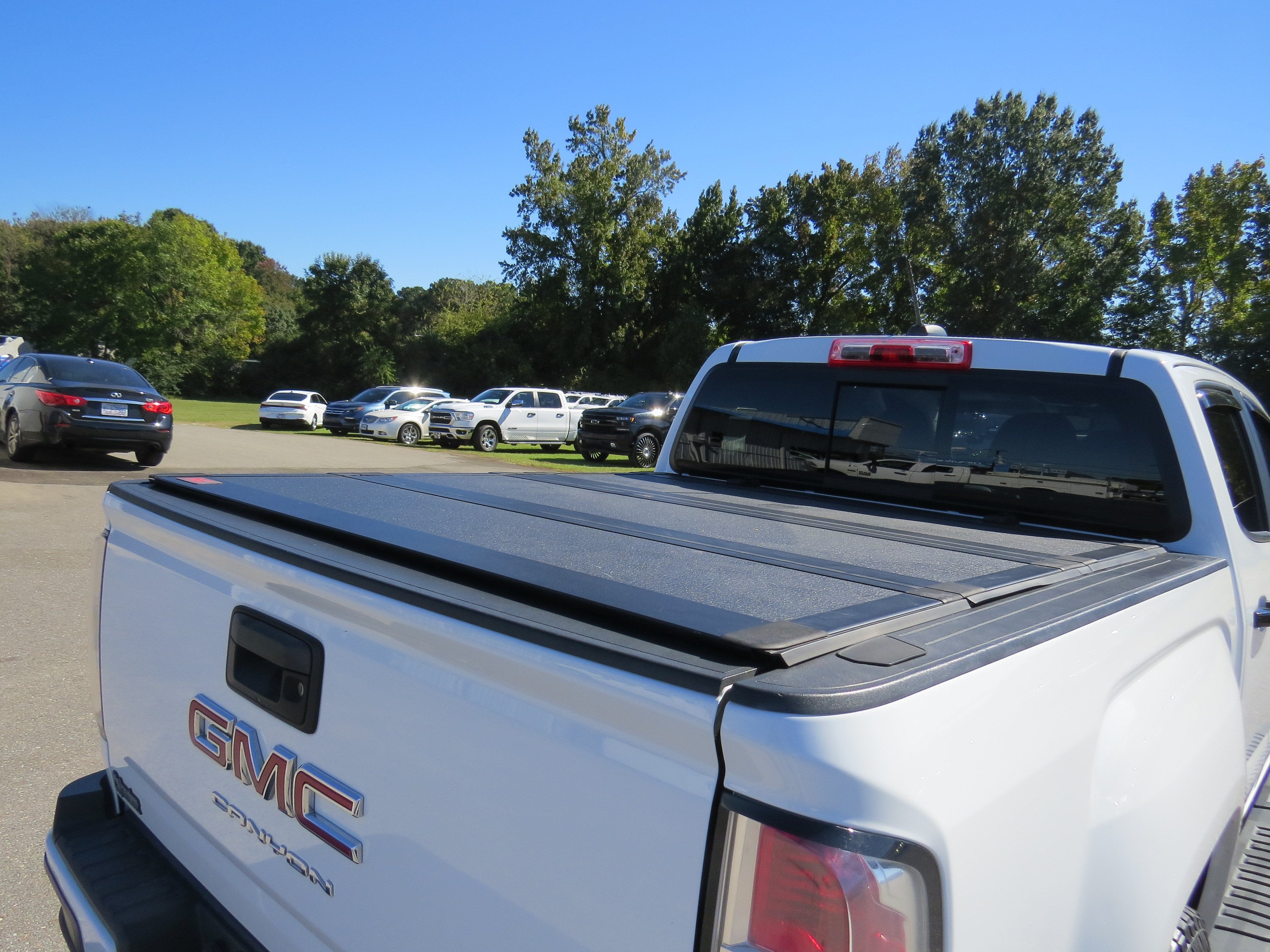 2022 GMC Canyon 4WD AT4 w/Cloth