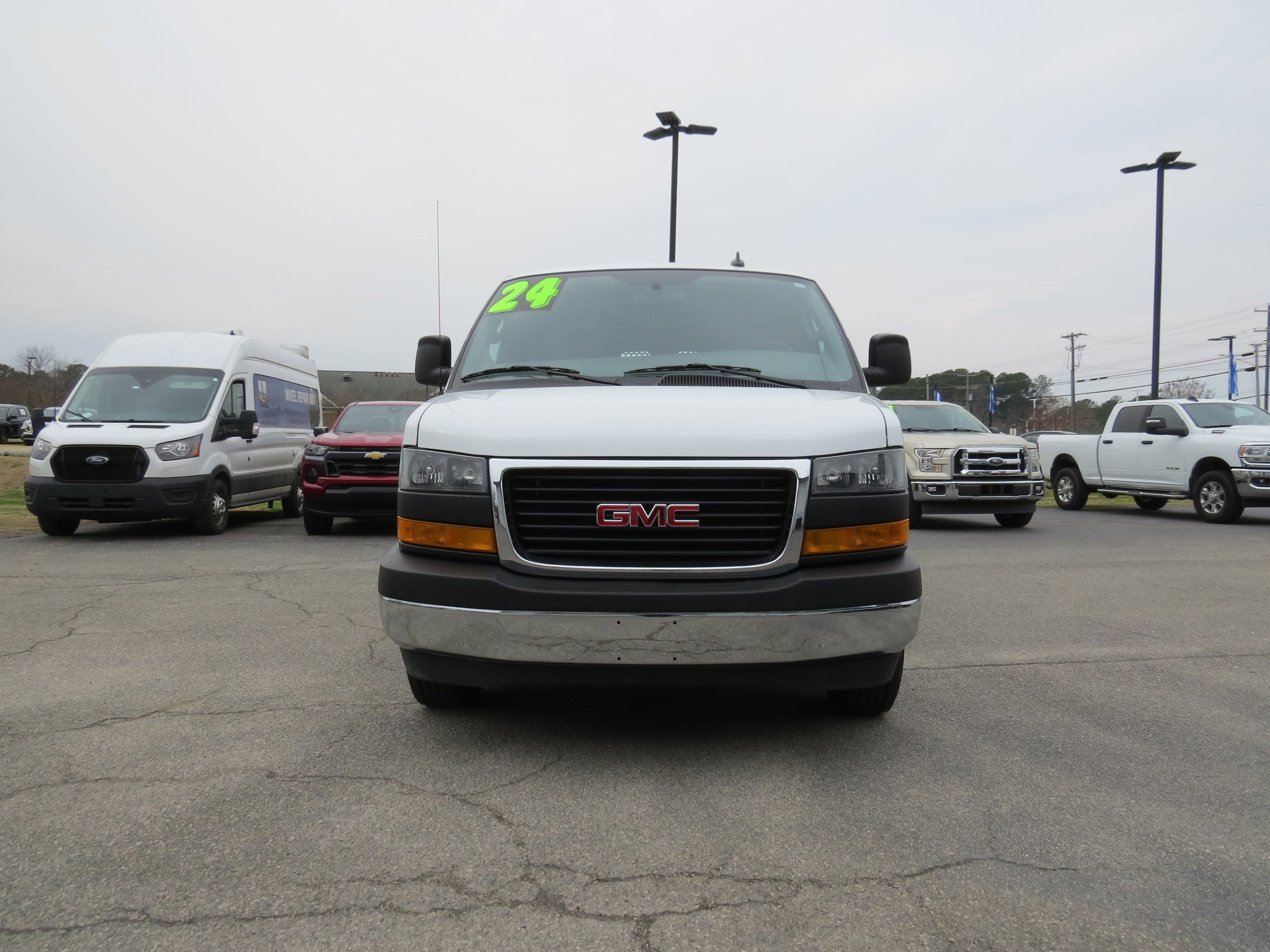 2024 GMC Savana Cargo 2500 Work Van
