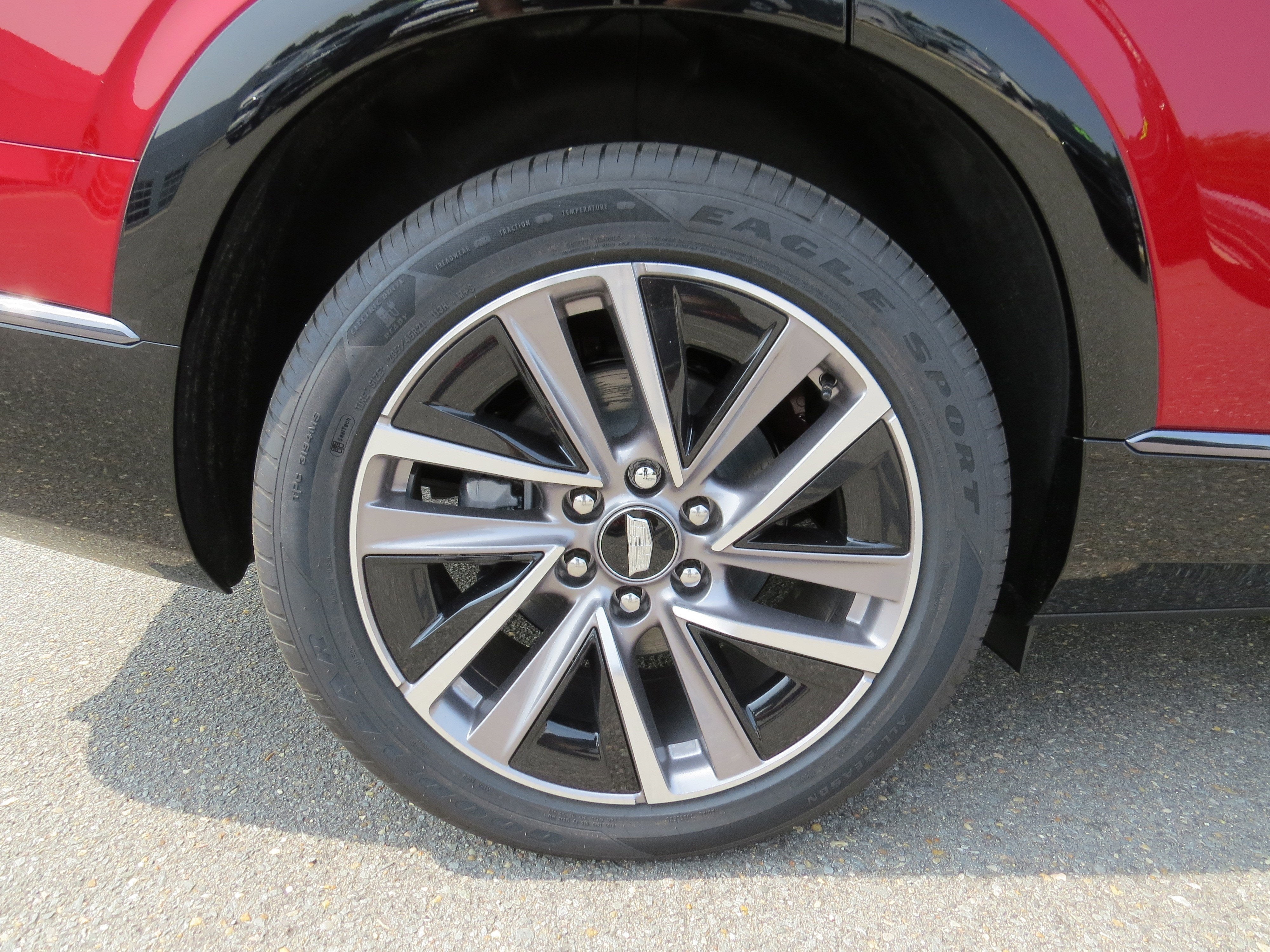 2026 Cadillac VISTIQ Sport