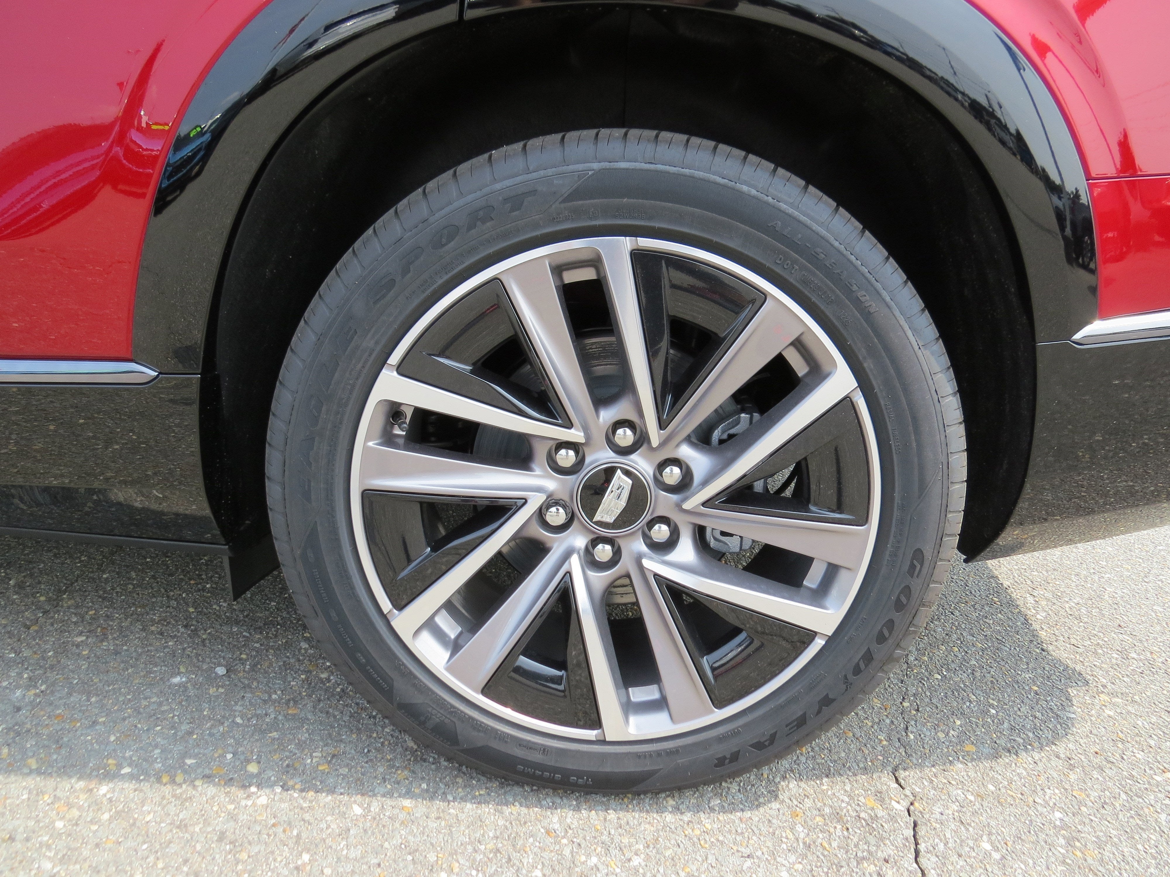 2026 Cadillac VISTIQ Sport