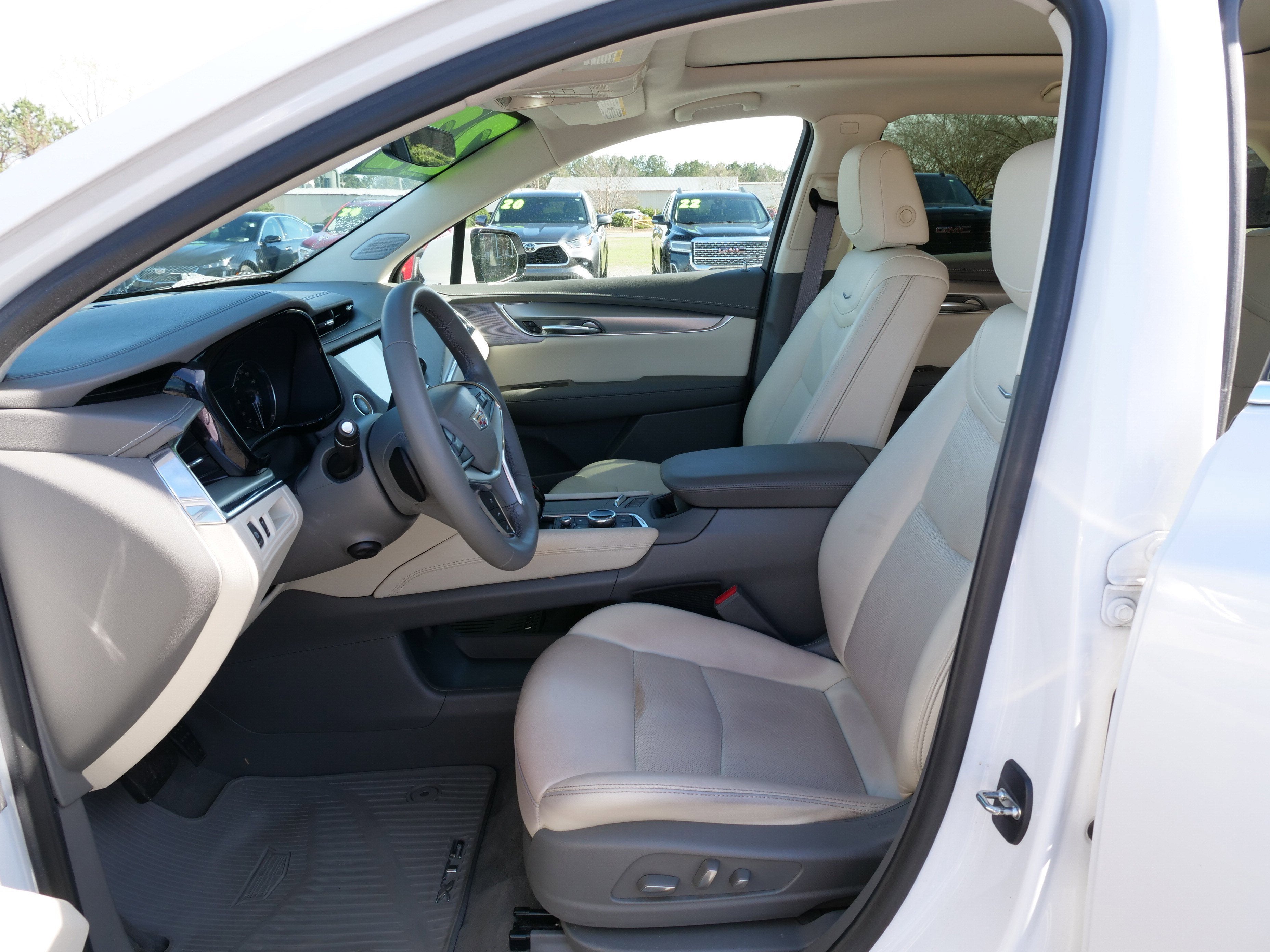 2022 Cadillac XT5 Premium Luxury