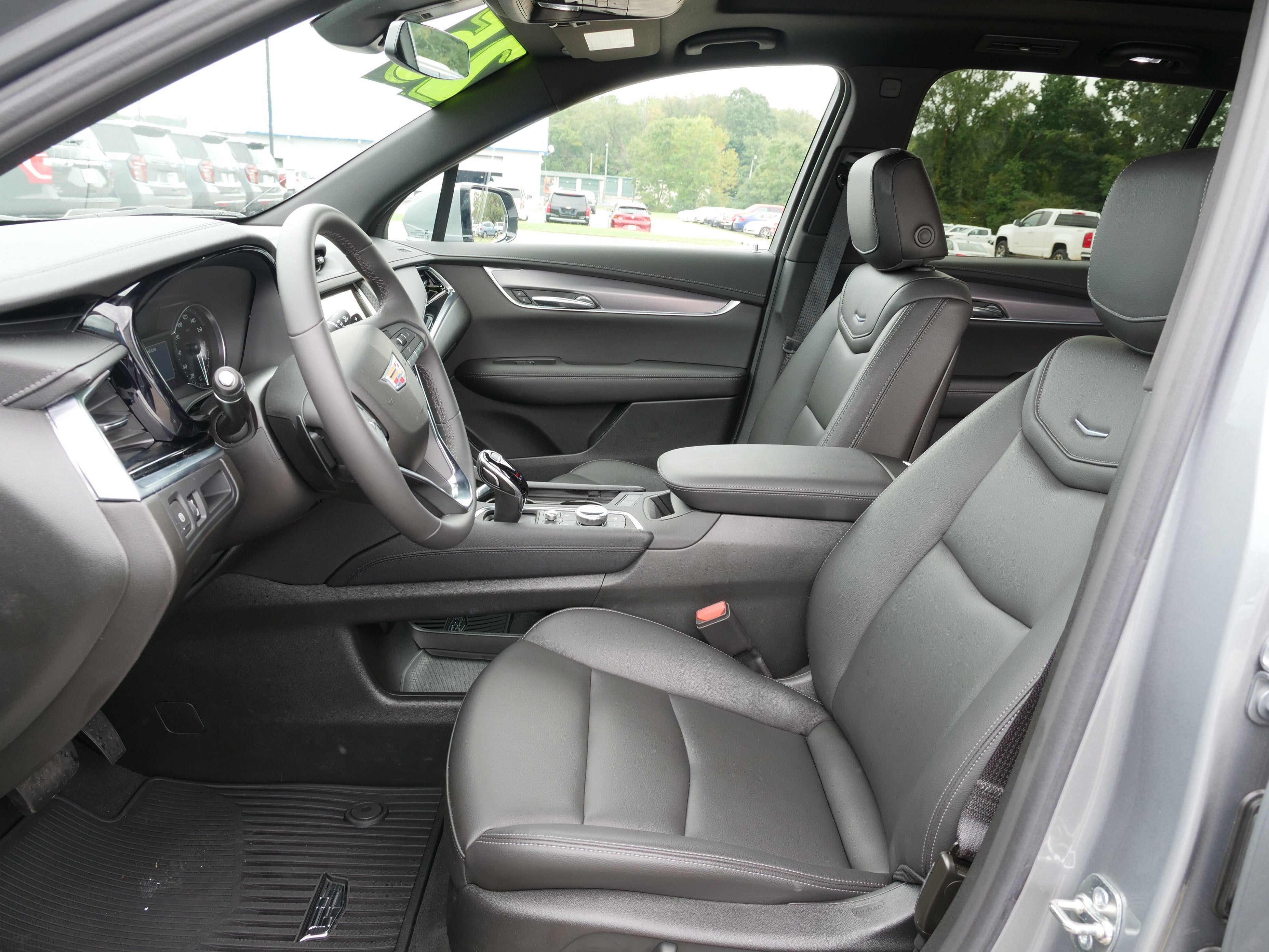 2025 Cadillac XT6 Luxury