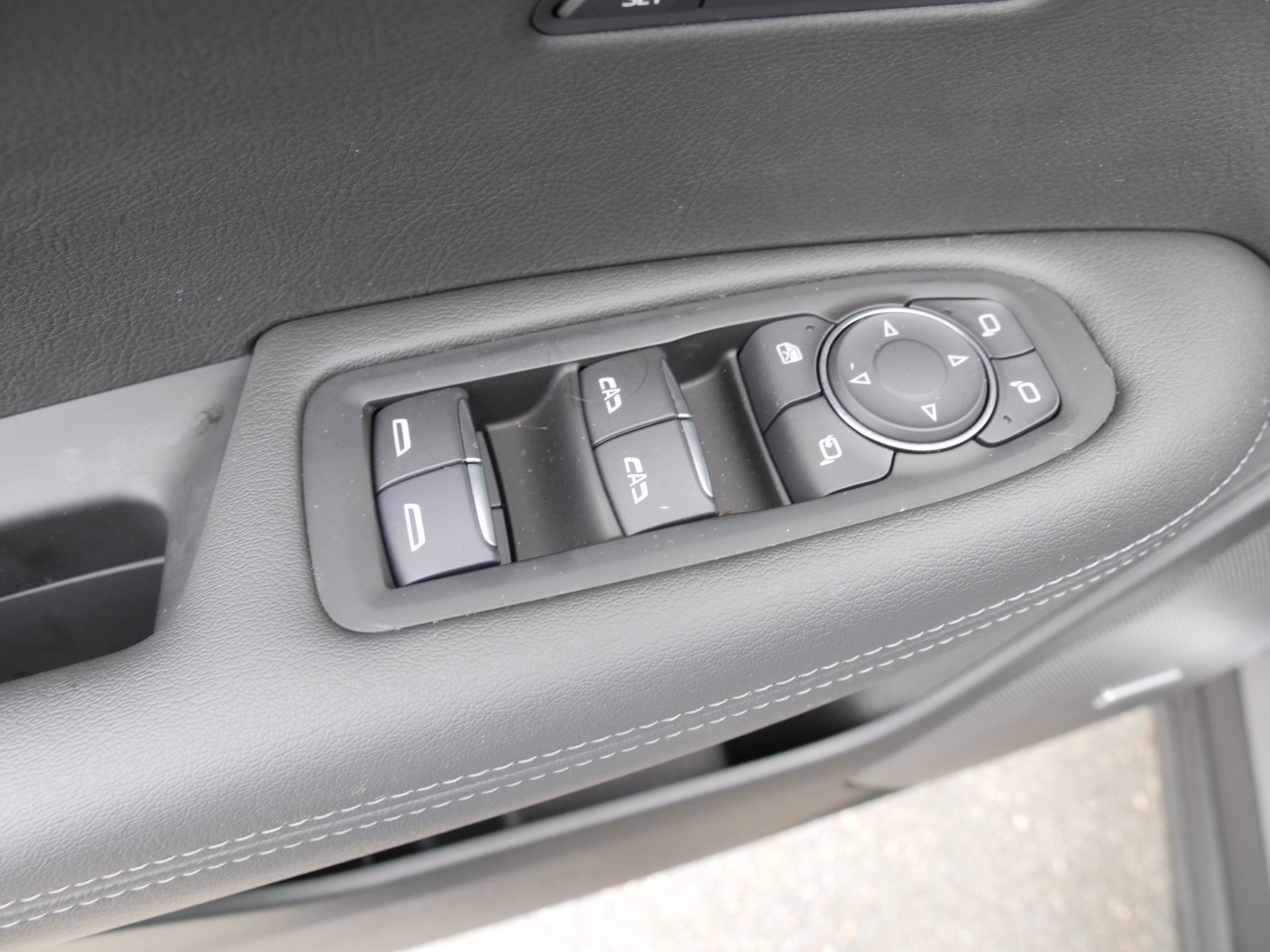 2025 Cadillac XT6 Luxury