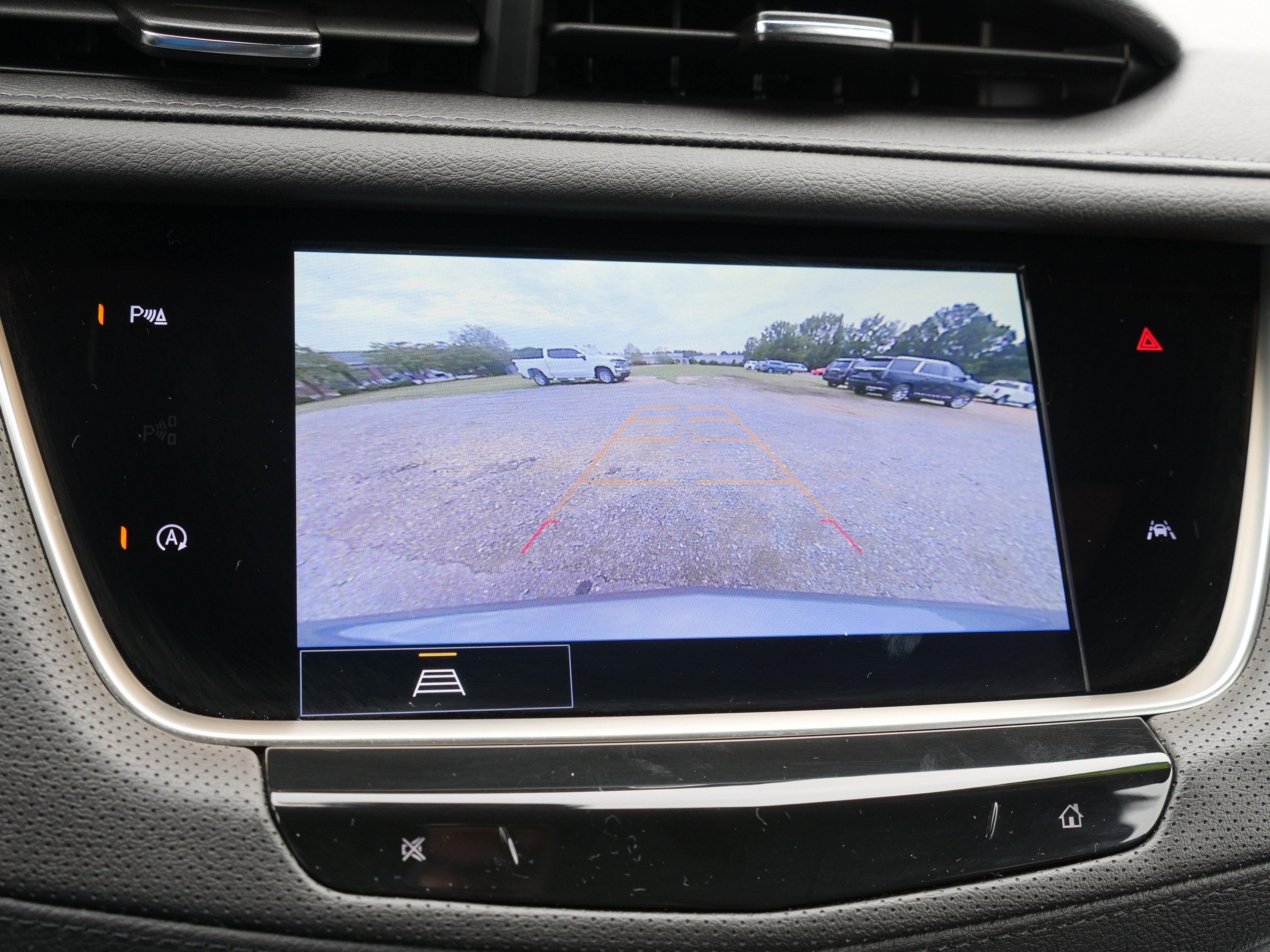 2025 Cadillac XT6 Luxury