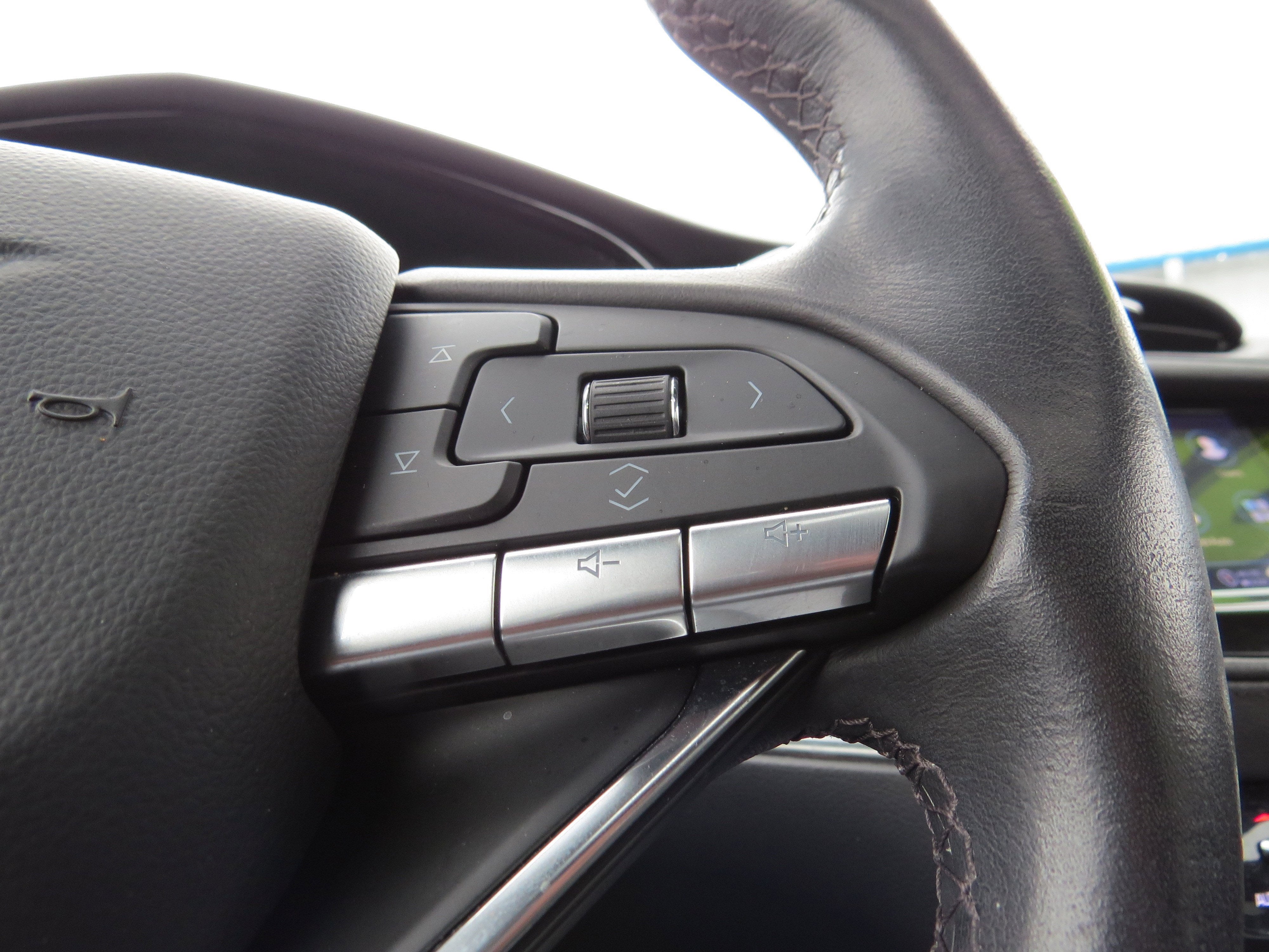 2023 Cadillac XT6 Luxury