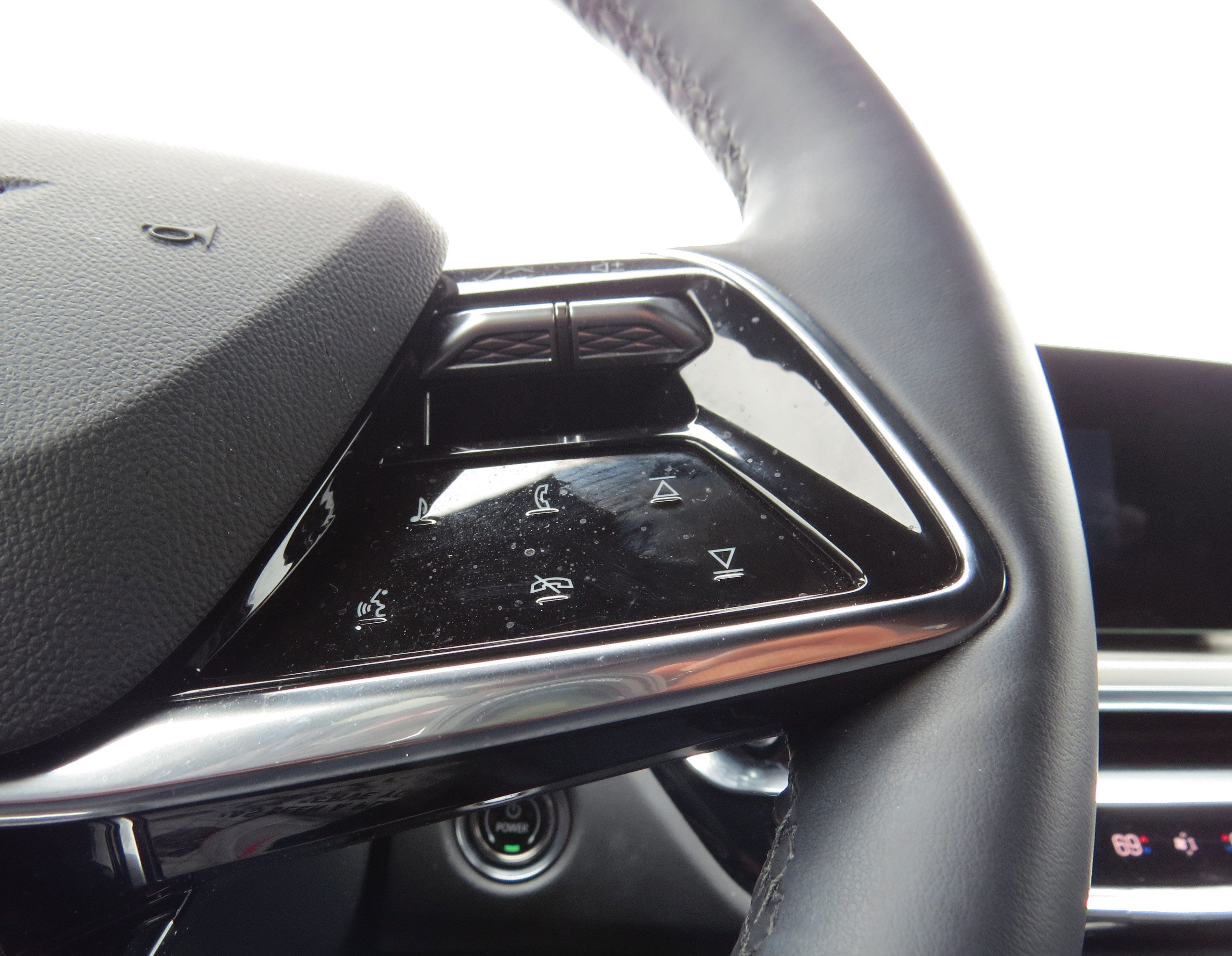 2025 Cadillac LYRIQ Sport 2