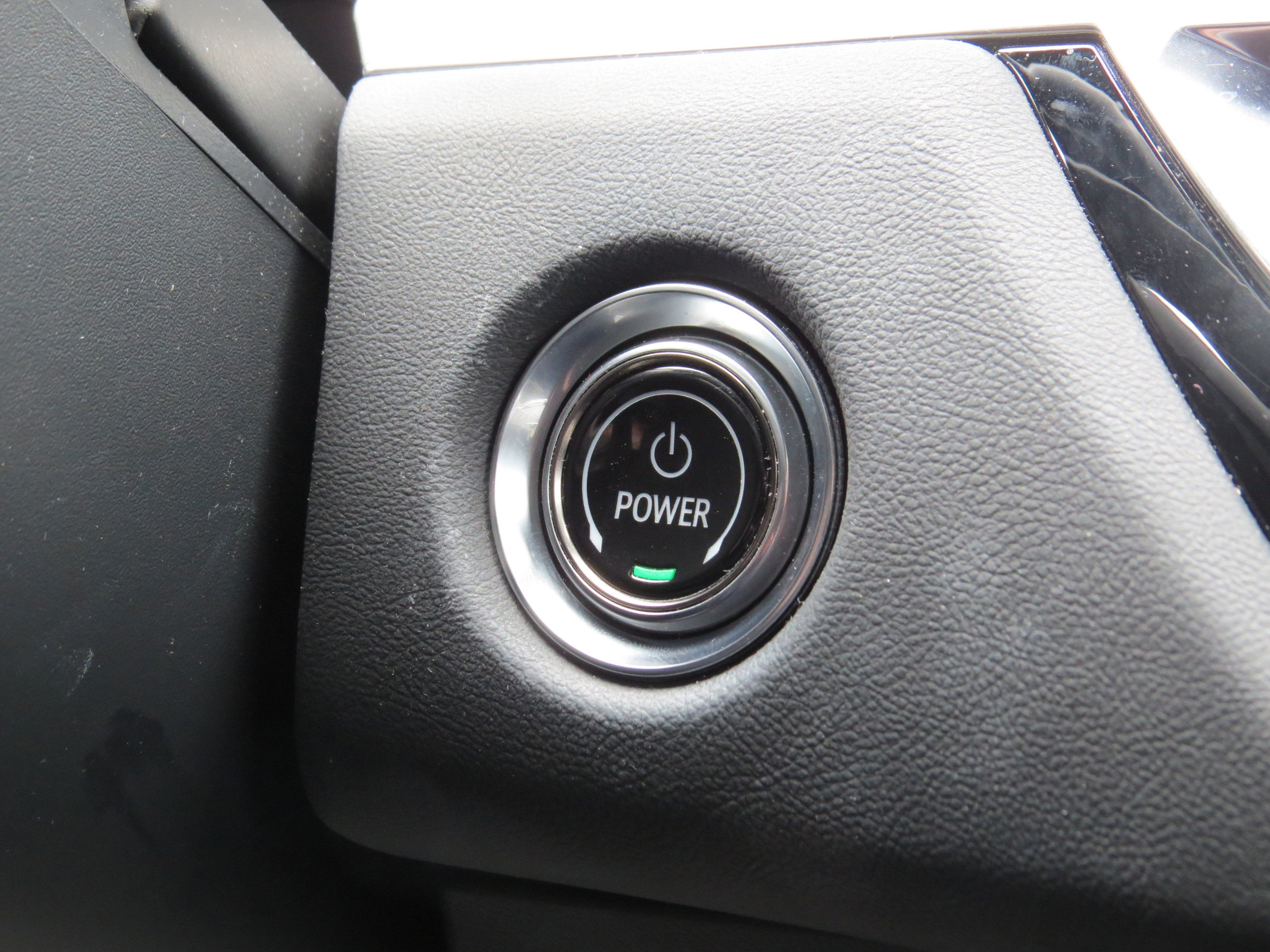 2025 Cadillac LYRIQ Sport 2