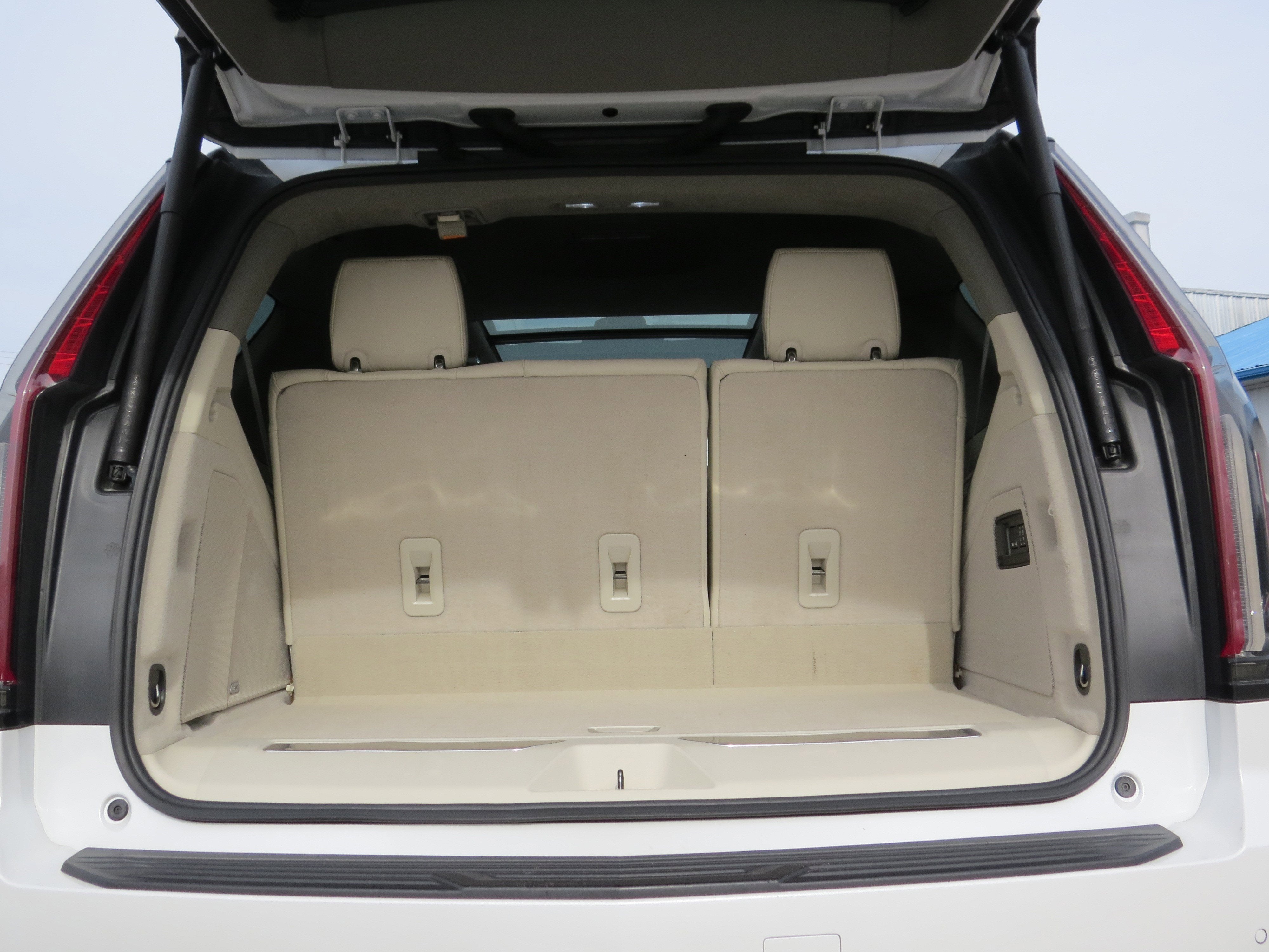 2022 Cadillac Escalade Premium Luxury Platinum