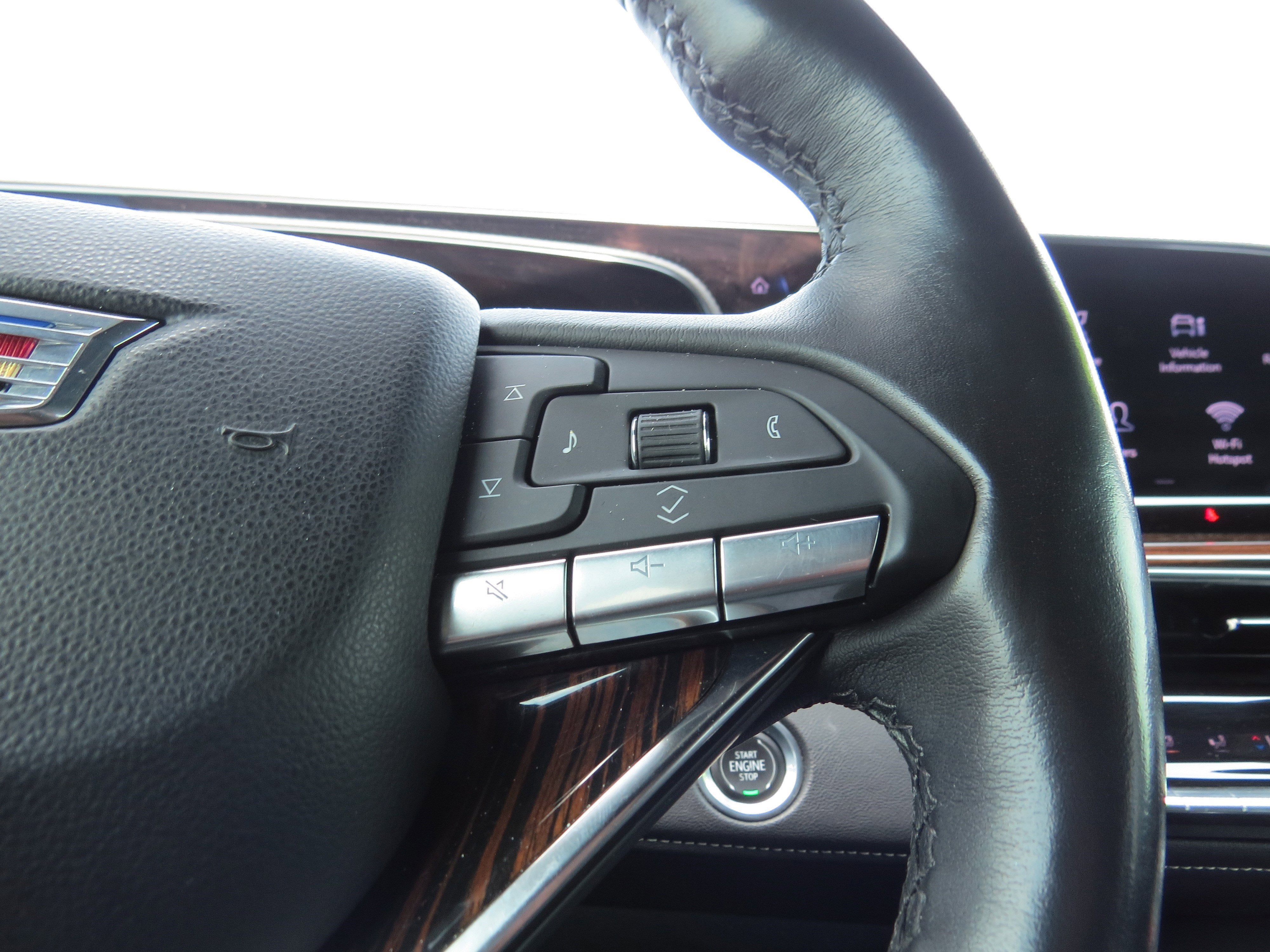 2023 Cadillac Escalade ESV Premium Luxury