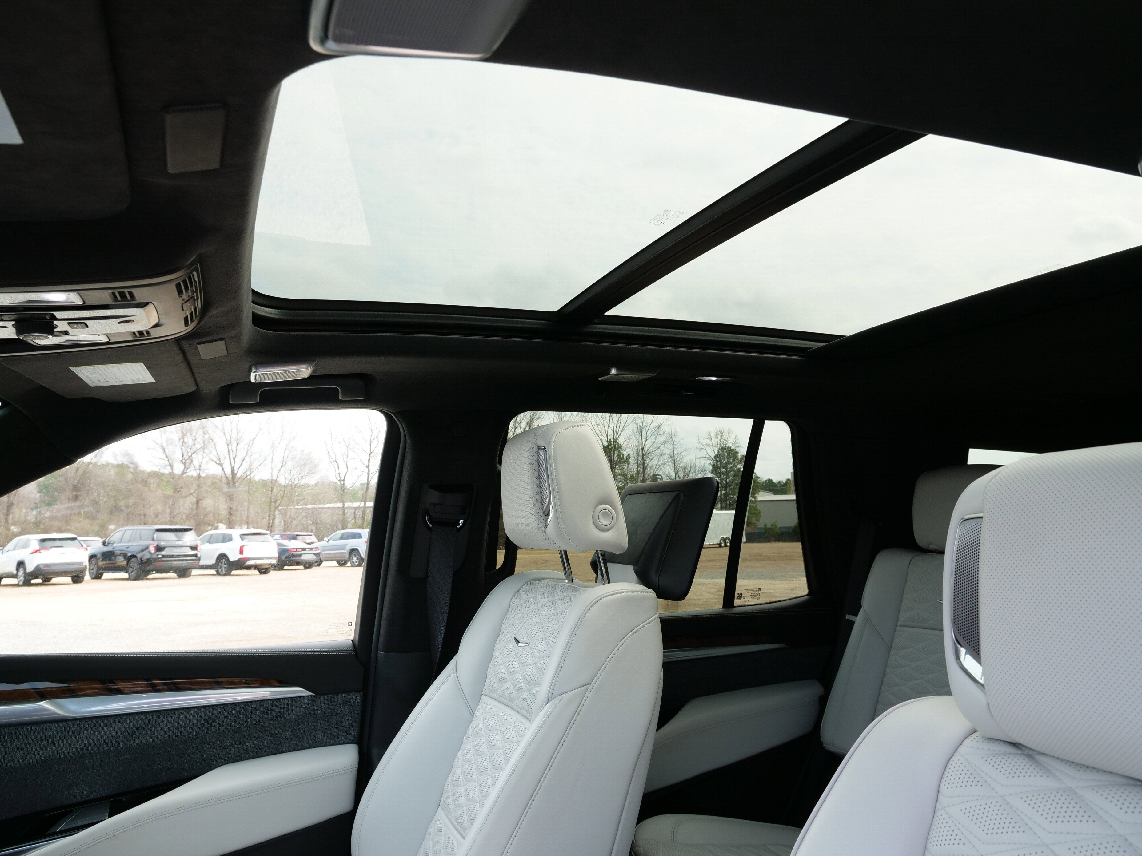 2025 Cadillac Escalade Premium Luxury Platinum