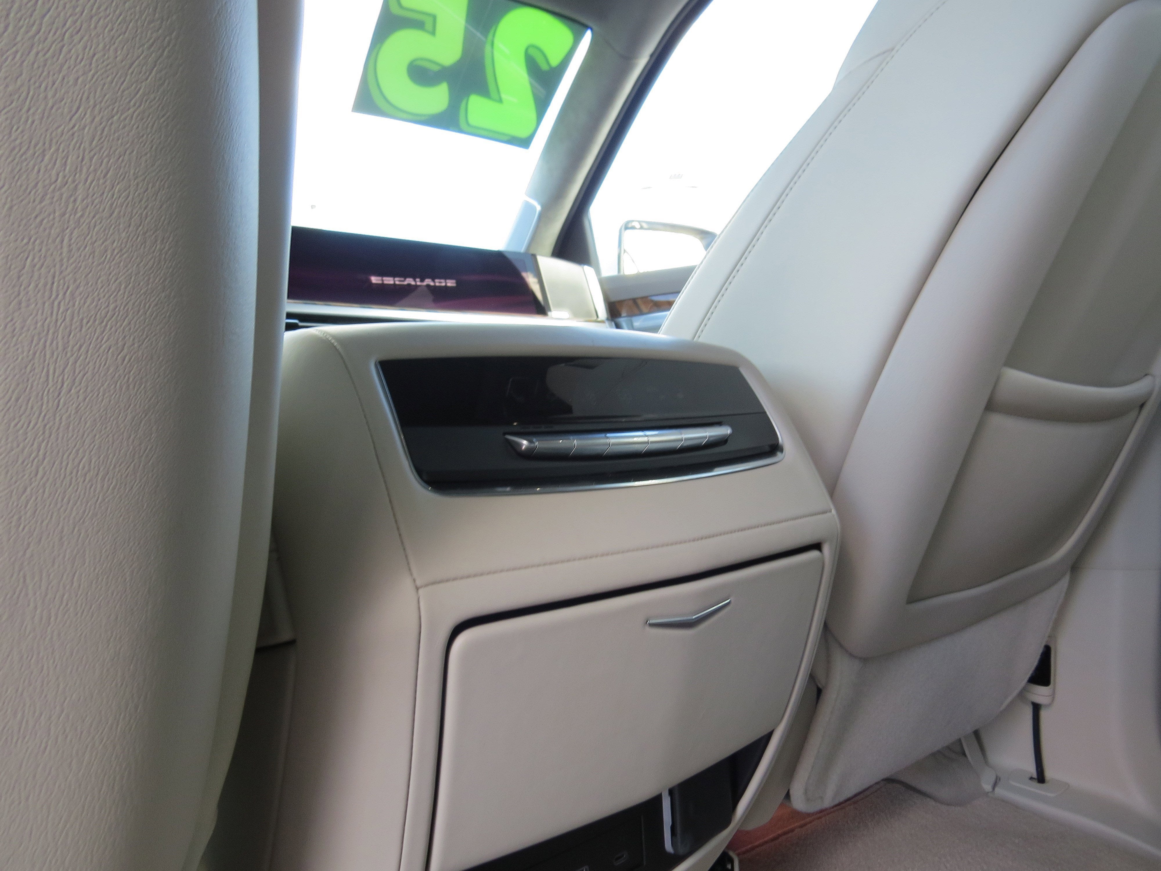 2025 Cadillac Escalade Premium Luxury Platinum