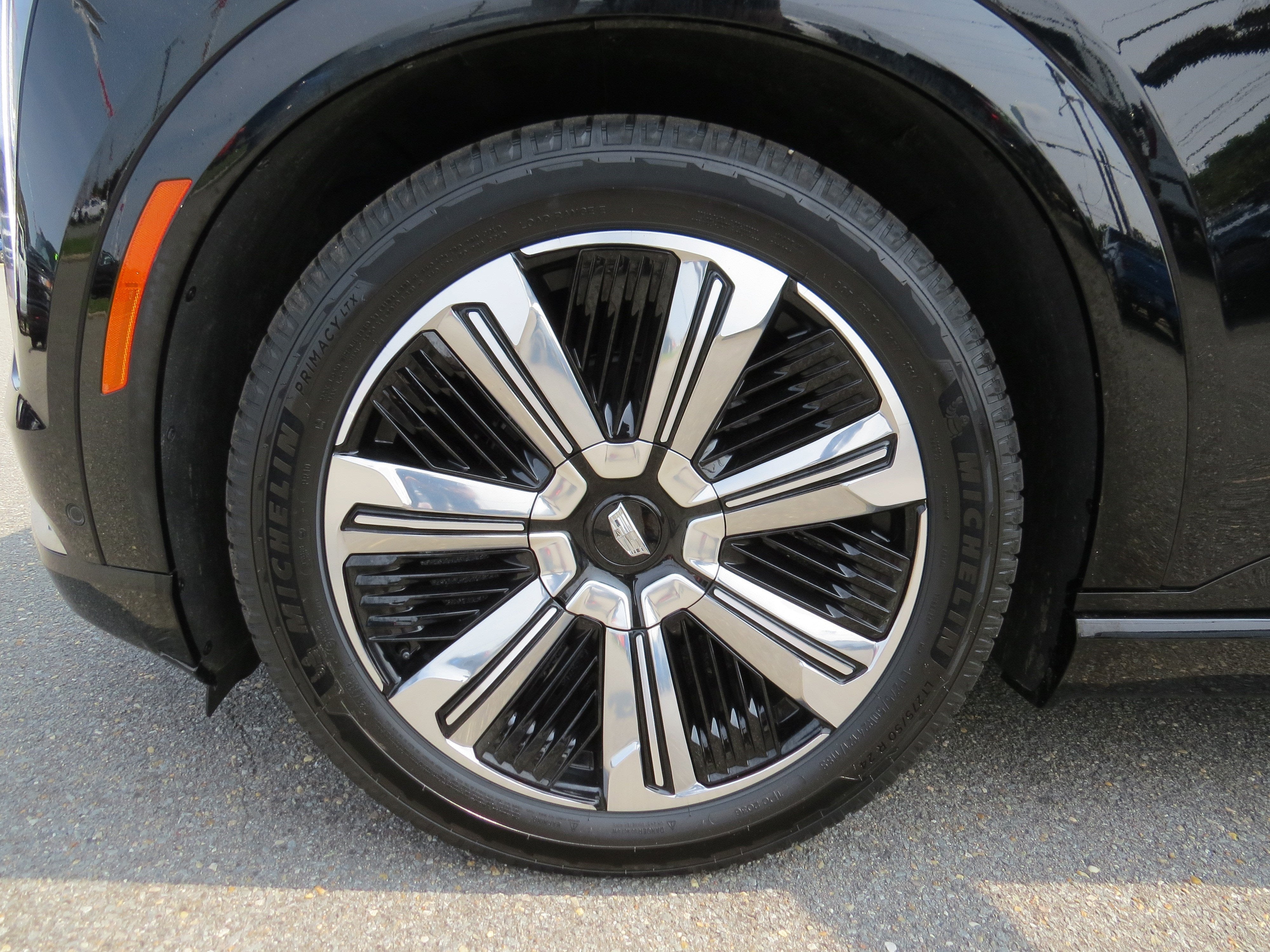 2025 Cadillac ESCALADE IQ Luxury 1