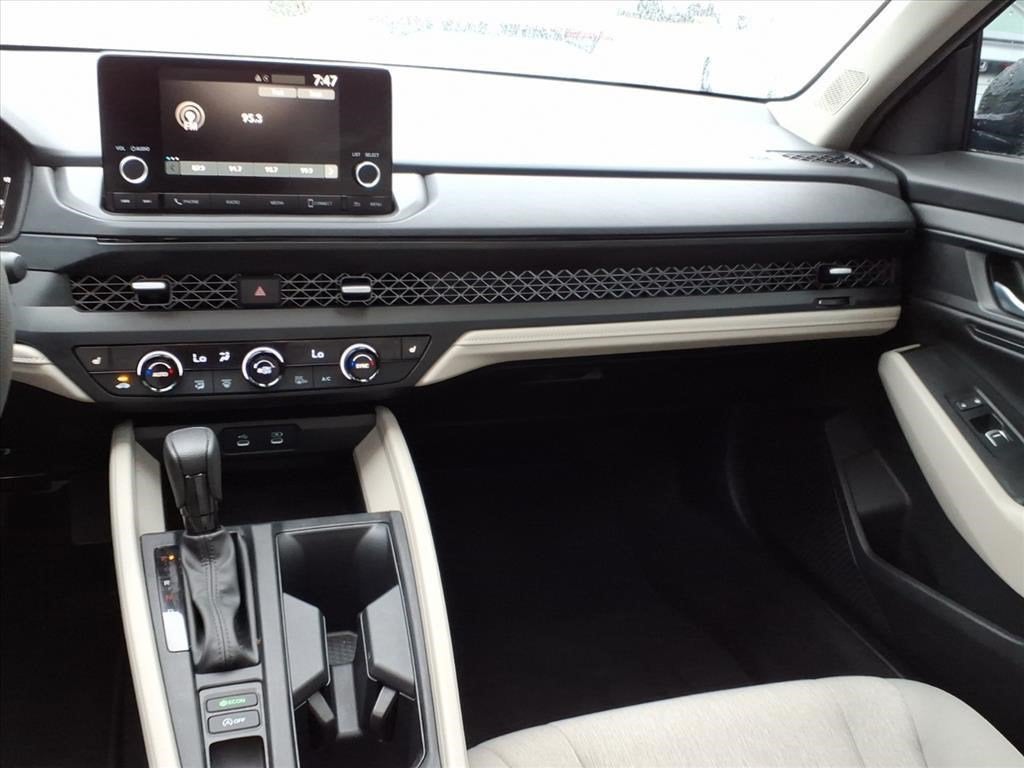 2025 Honda Accord Sedan SE