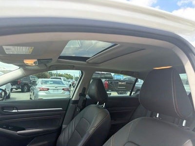 2023 Nissan Altima SR FWD