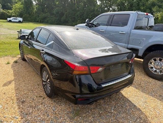 2023 Nissan Altima SV FWD
