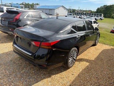 2023 Nissan Altima SV FWD