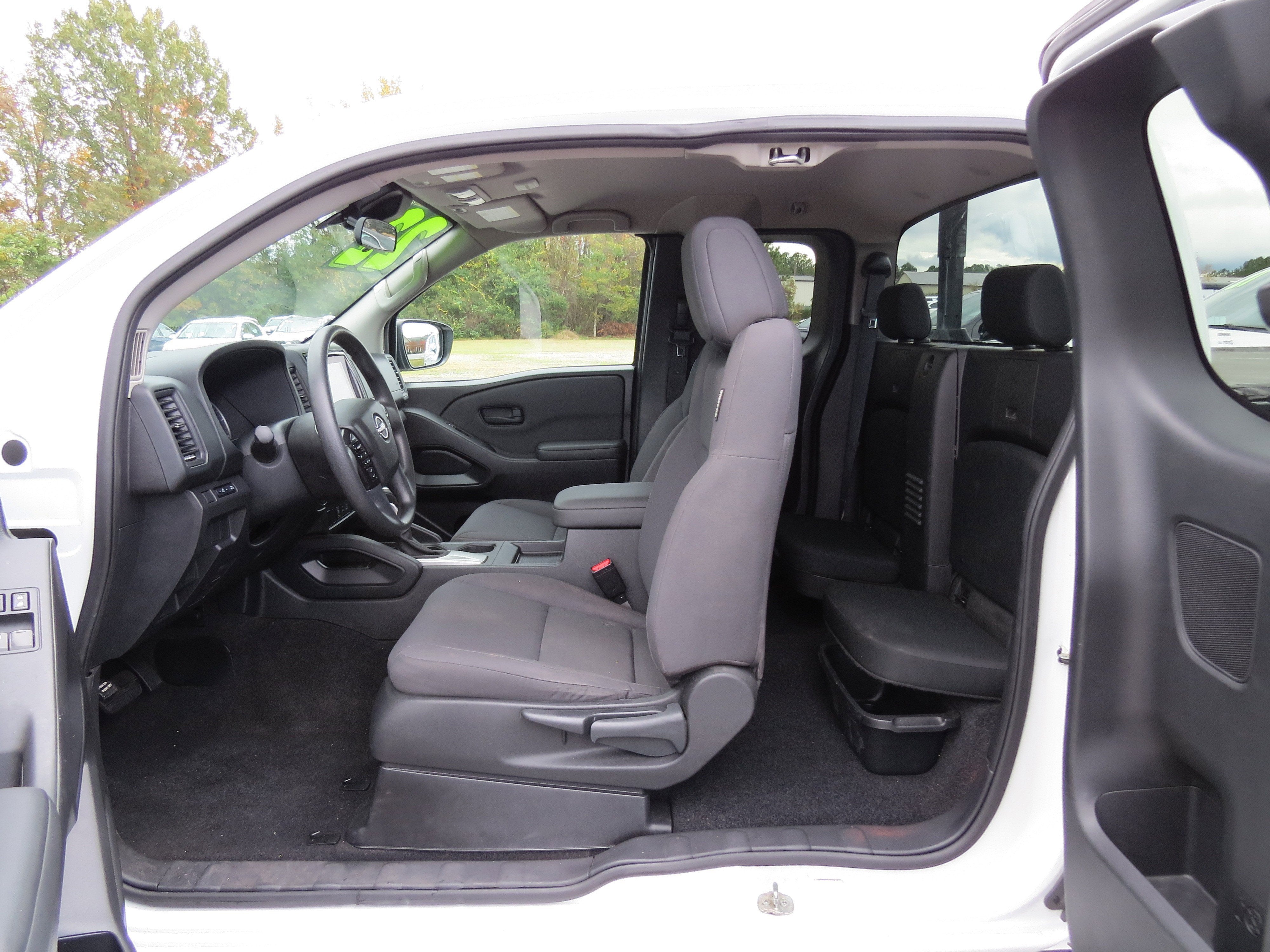 2022 Nissan Frontier S