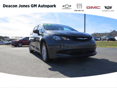 2022 Chrysler Voyager LX