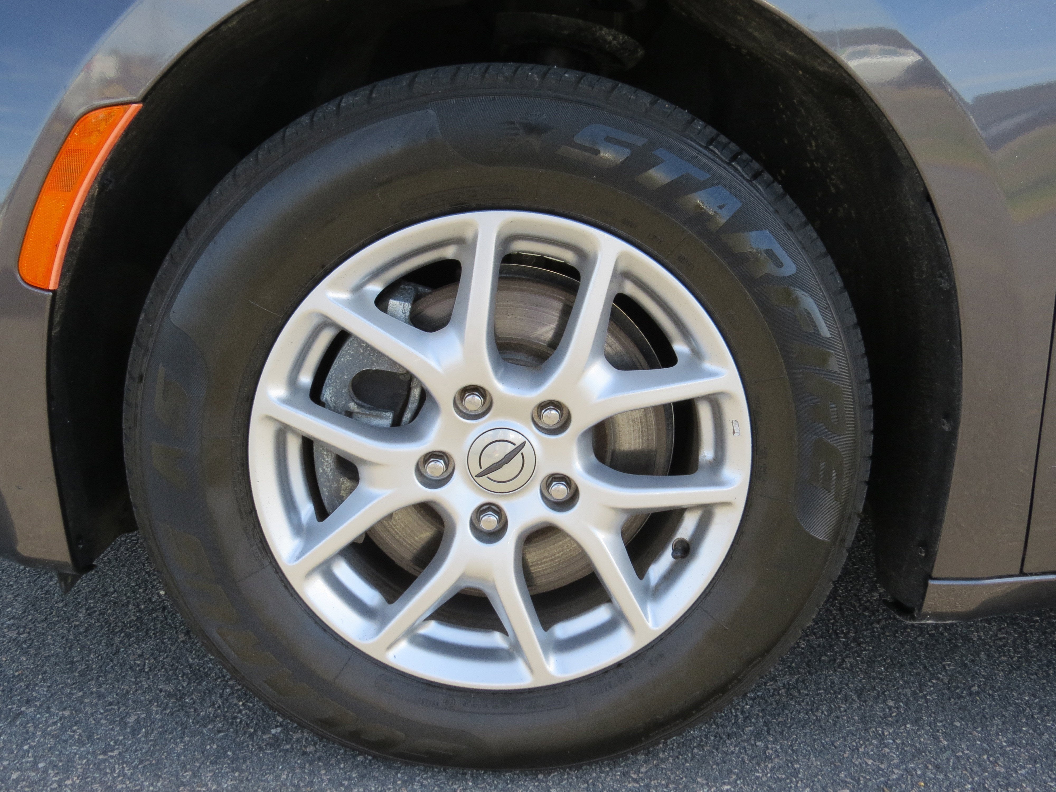 2022 Chrysler Voyager LX