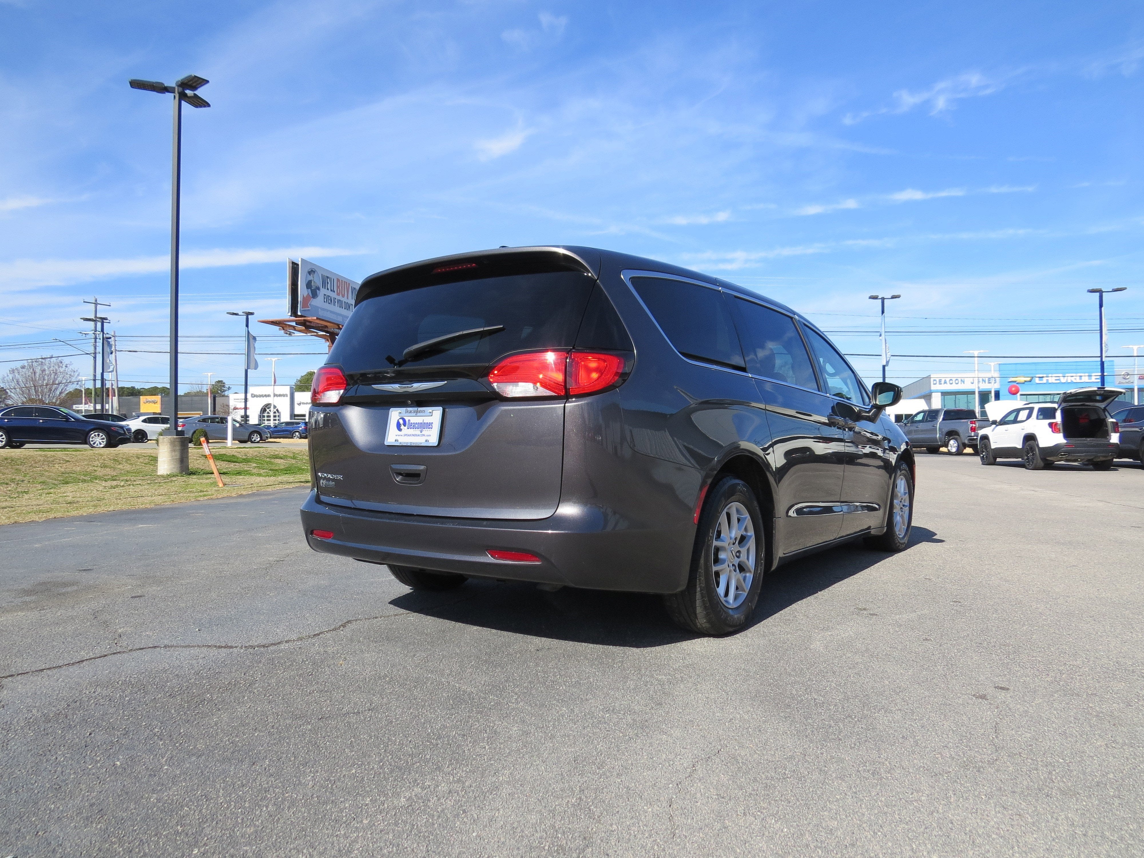 2022 Chrysler Voyager LX