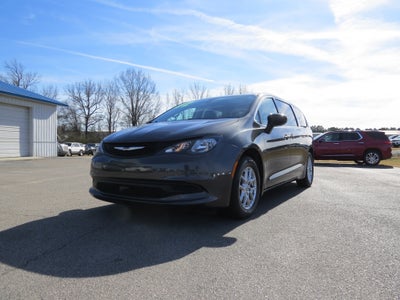2022 Chrysler Voyager LX