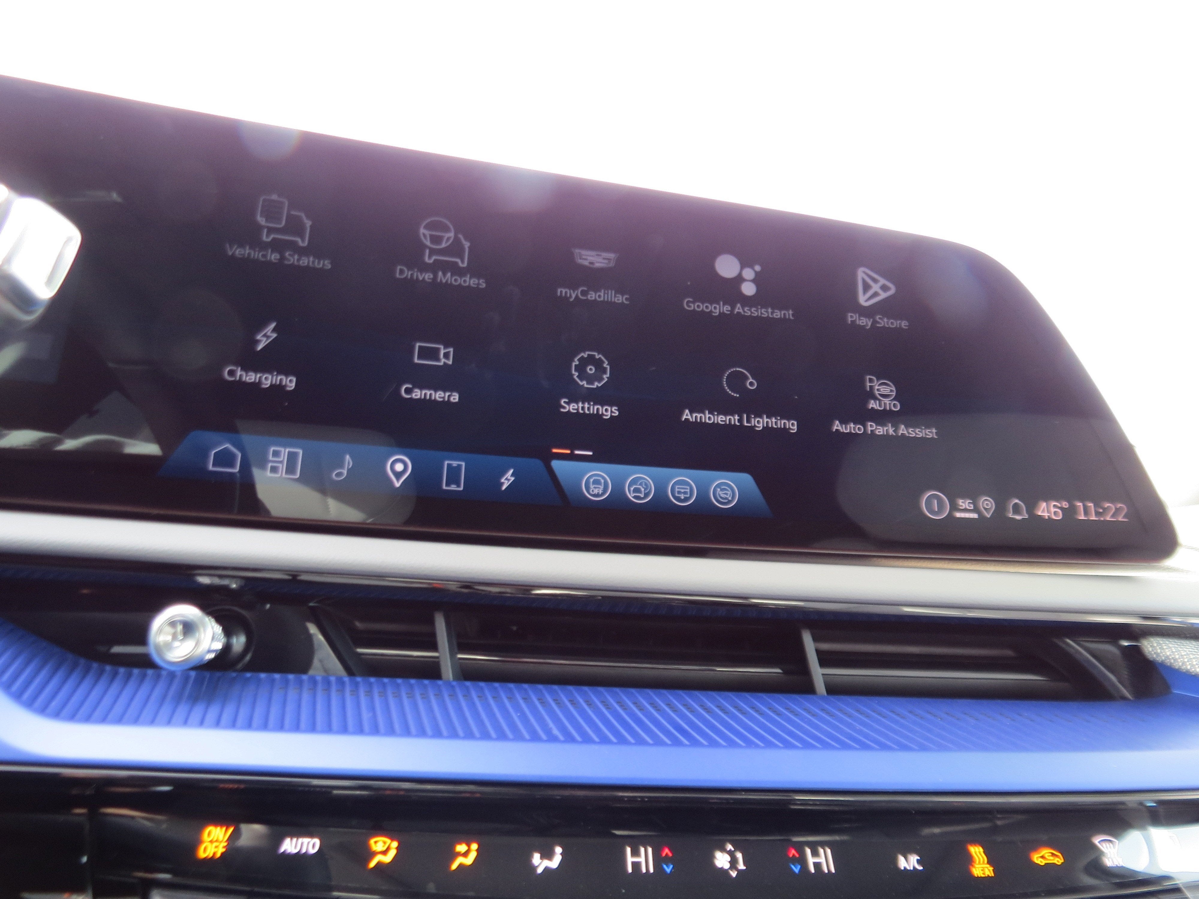 2026 Cadillac OPTIQ Premium Luxury