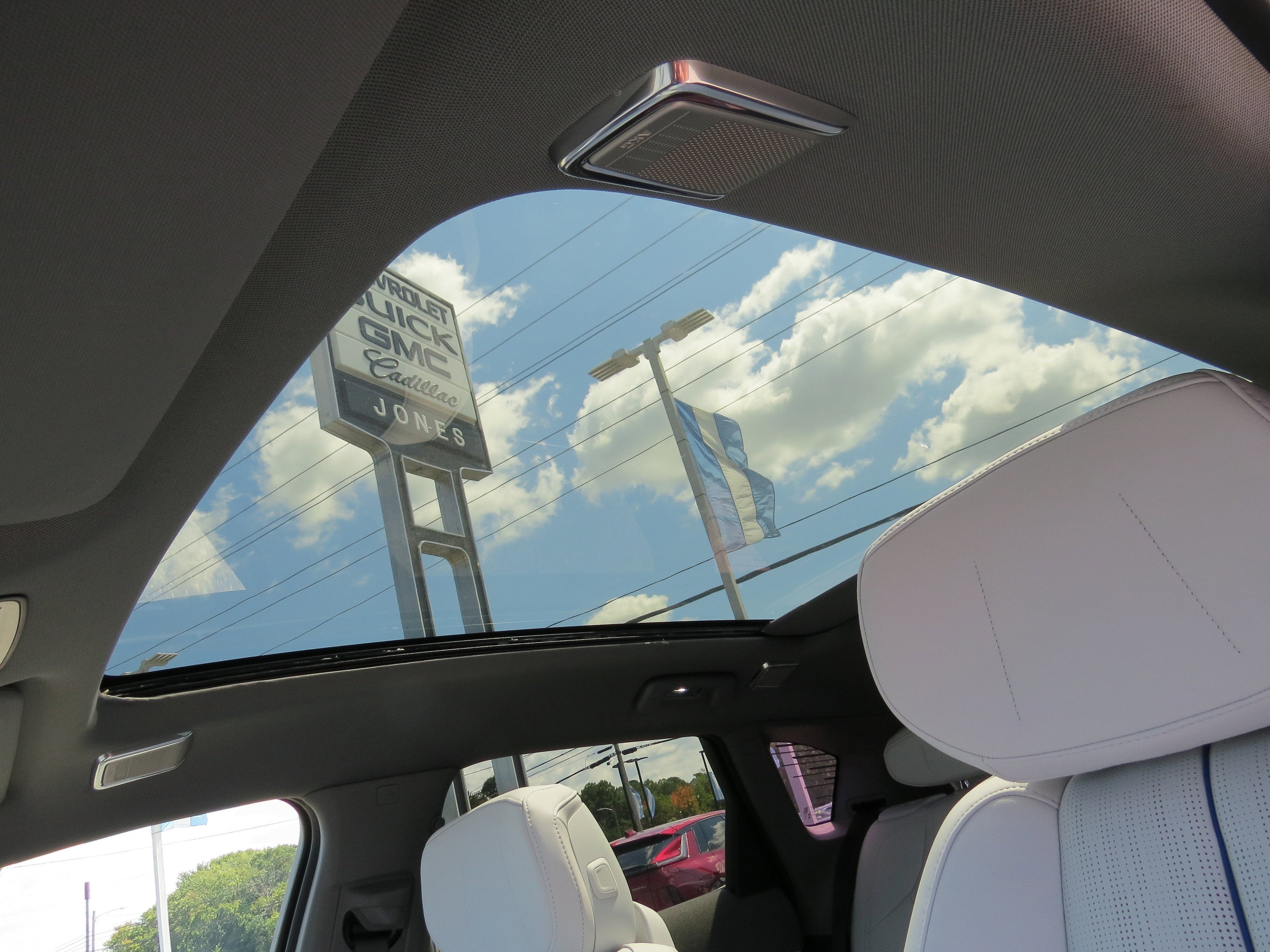 2025 Cadillac OPTIQ Sport 2