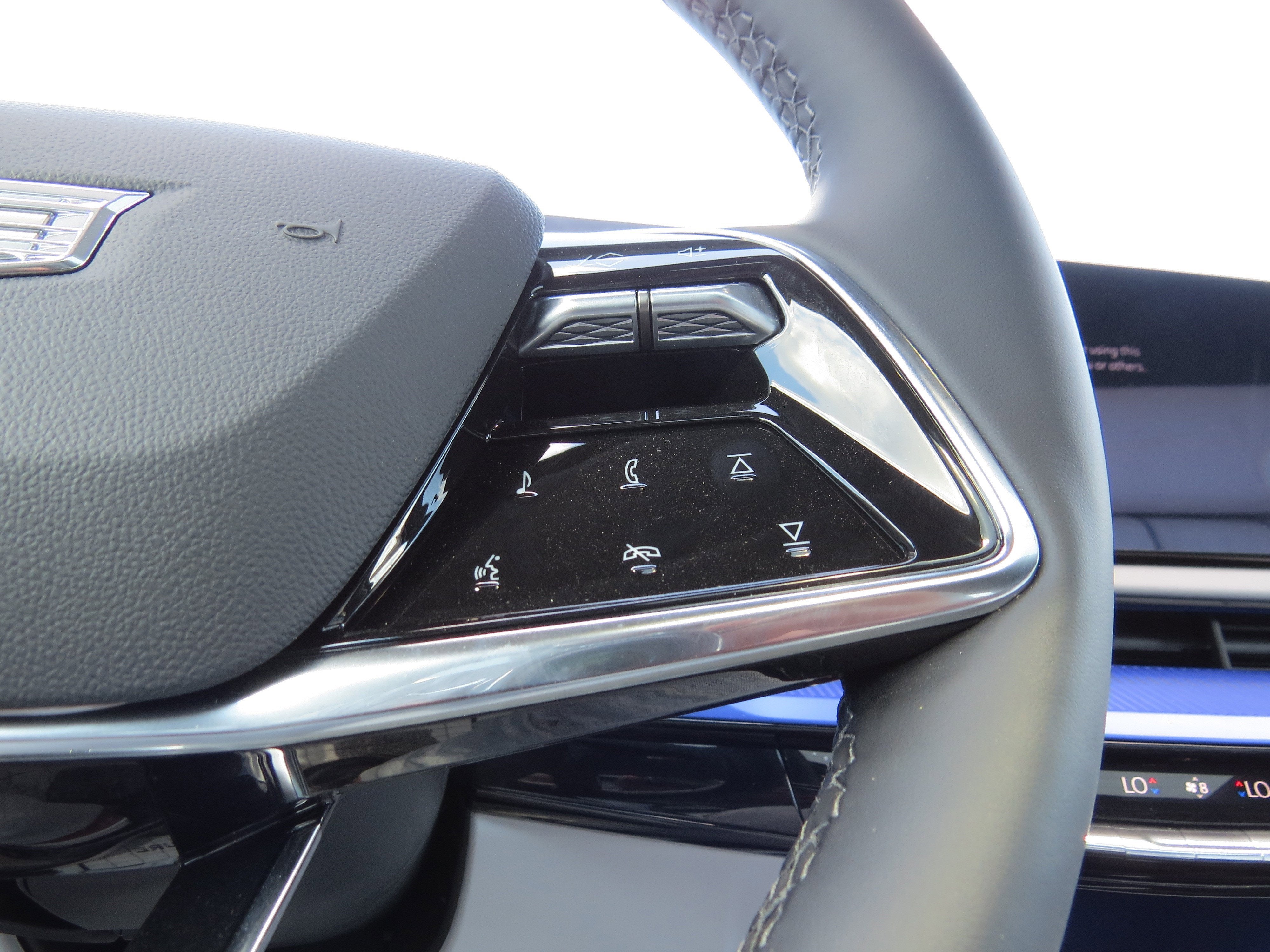 2025 Cadillac OPTIQ Sport 2