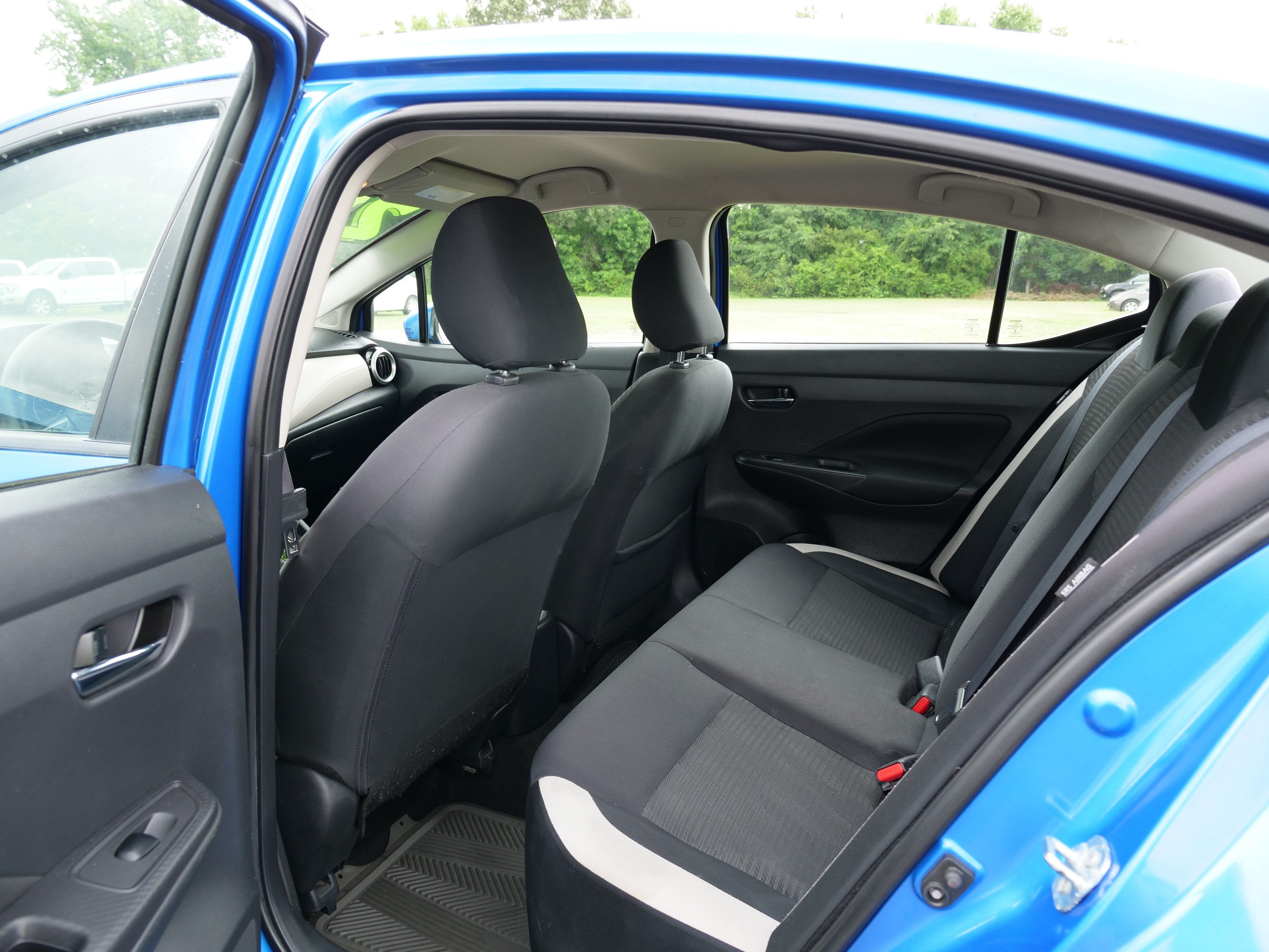 2021 Nissan Versa SV Xtronic CVT