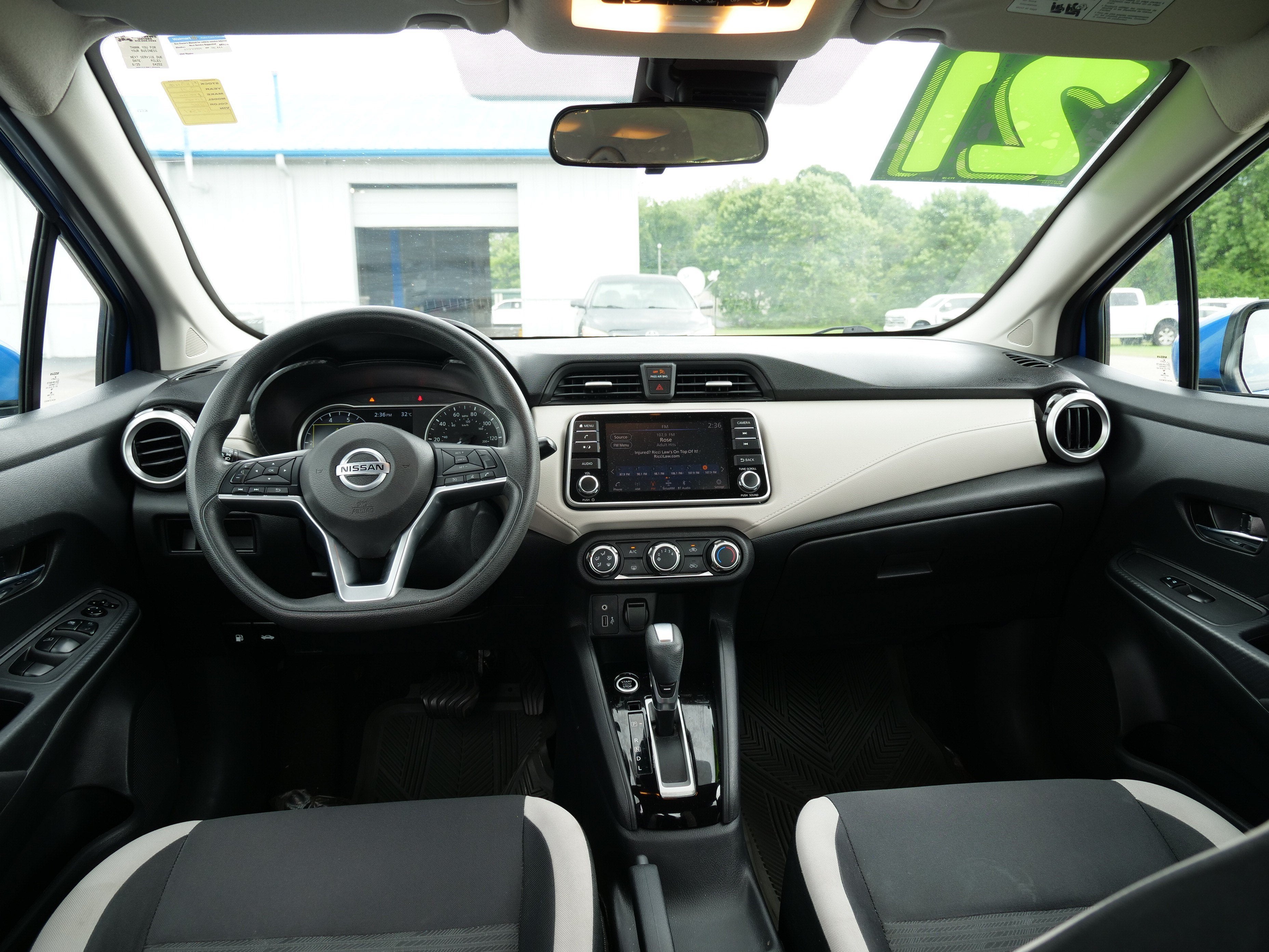 2021 Nissan Versa SV Xtronic CVT