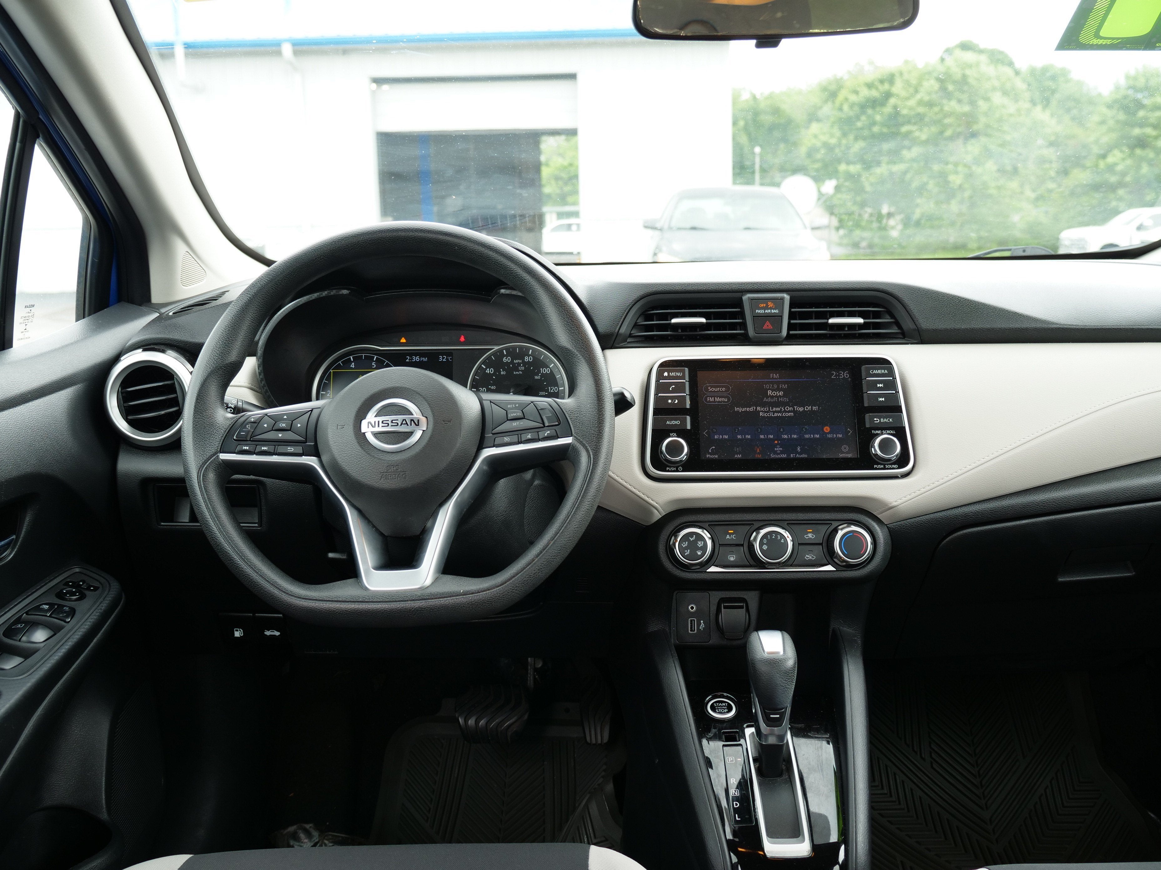 2021 Nissan Versa SV Xtronic CVT