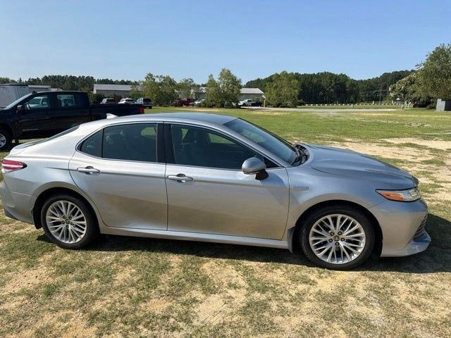 2020 Toyota Camry XLE Hybrid