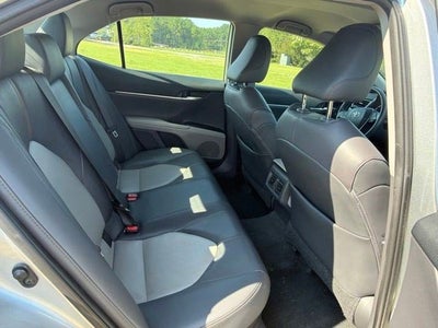 2020 Toyota Camry XLE Hybrid