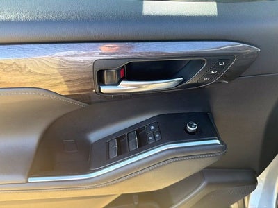 2021 Toyota Highlander Platinum
