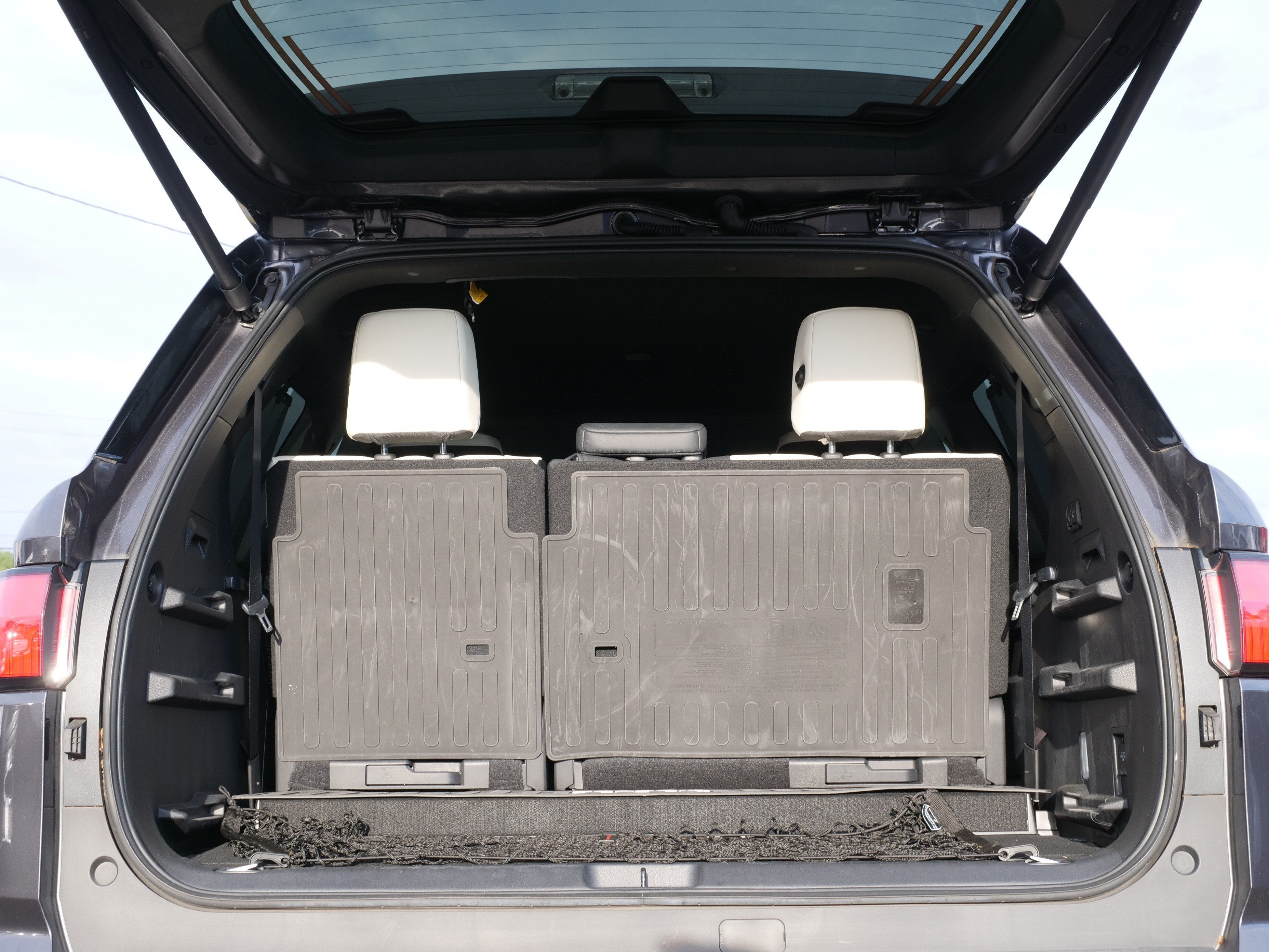 2024 Toyota Sequoia SR5