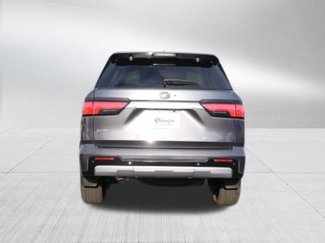 2024 Toyota Sequoia SR5
