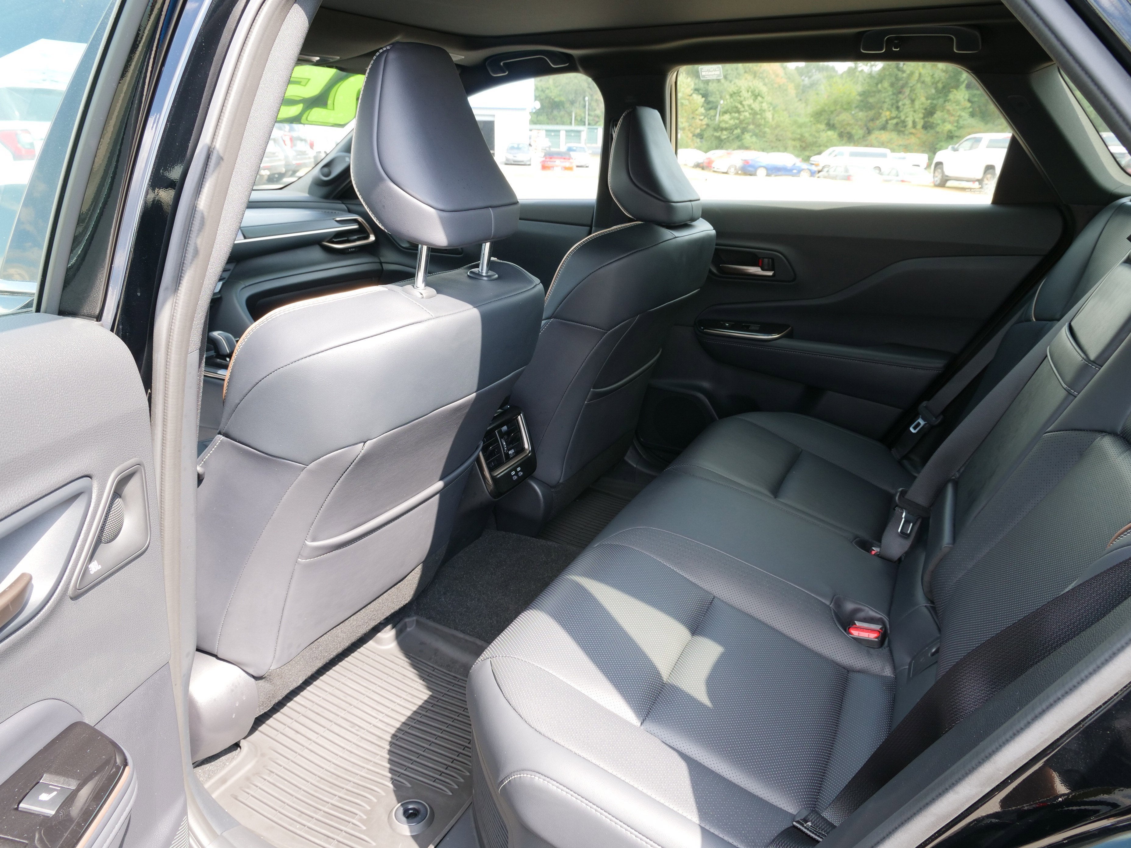 2025 Toyota Crown Signia XLE