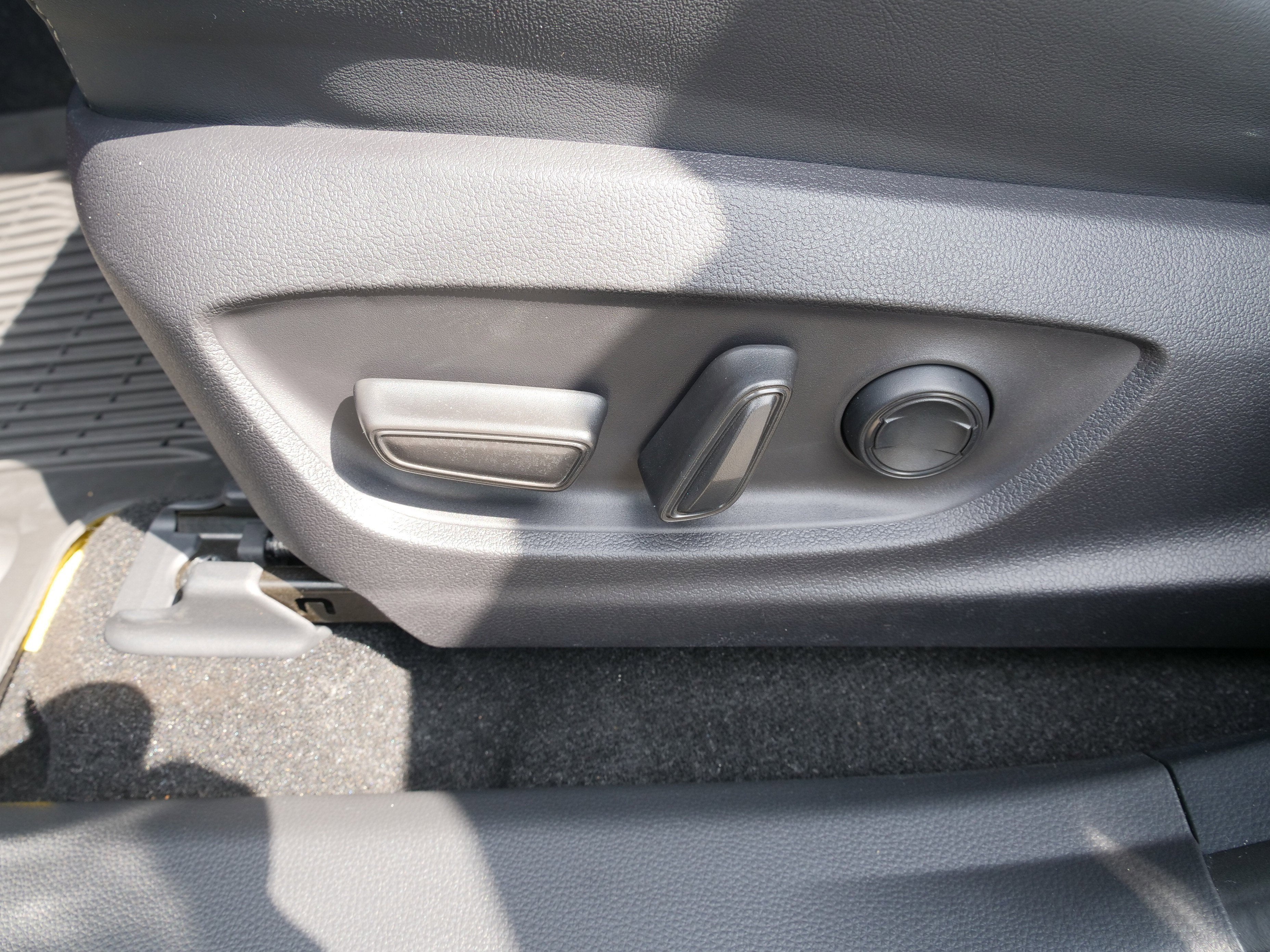 2025 Toyota Crown Signia XLE