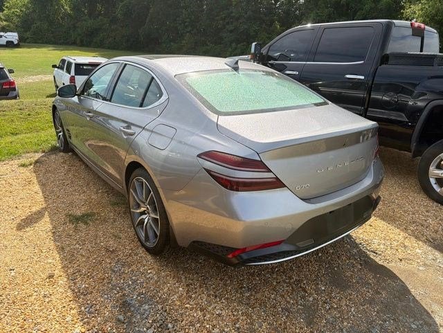 2022 Genesis G70 2.0T RWD