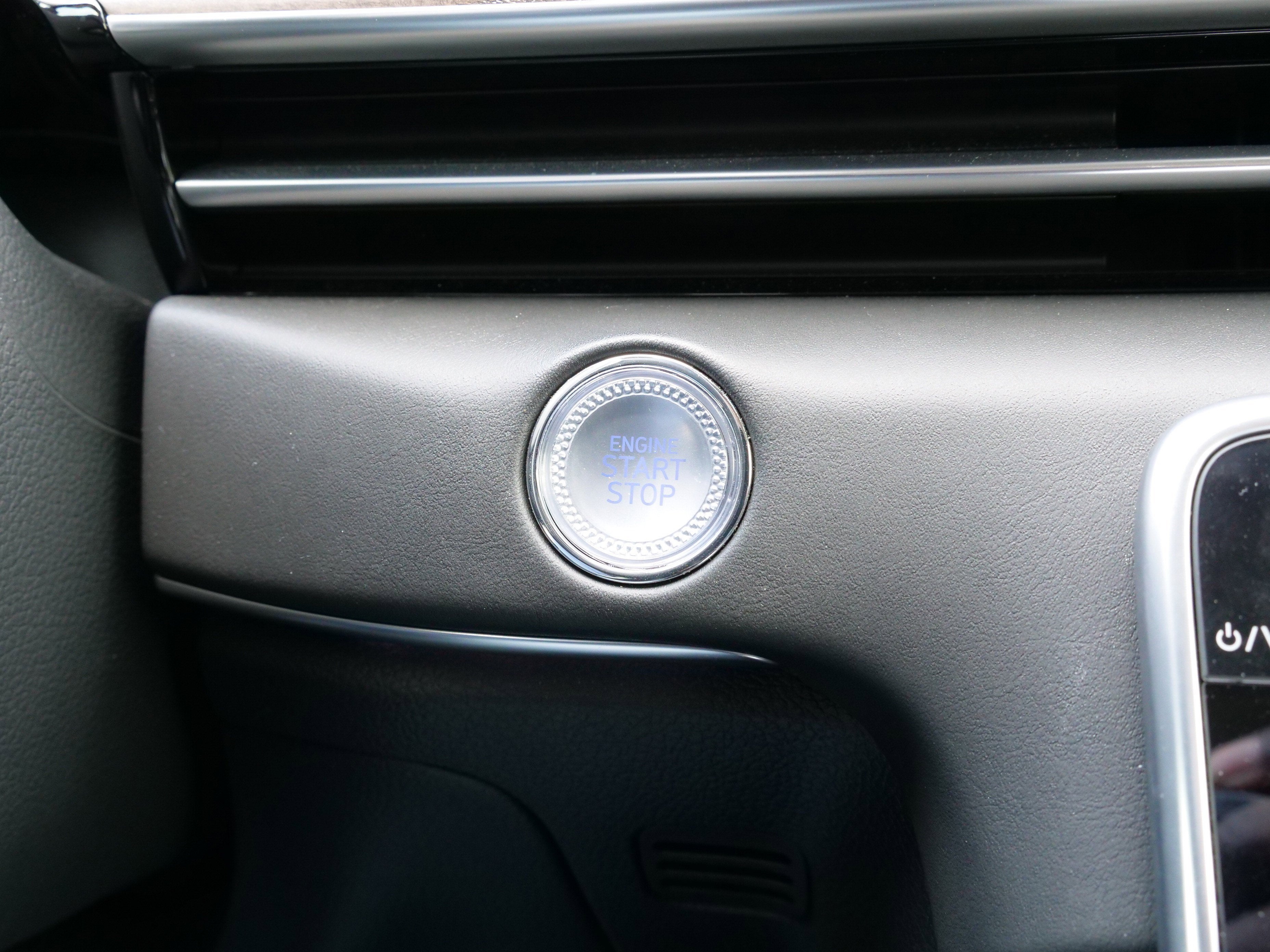 2025 Genesis GV80 Advanced