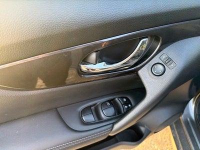 2020 Nissan Rogue SV FWD