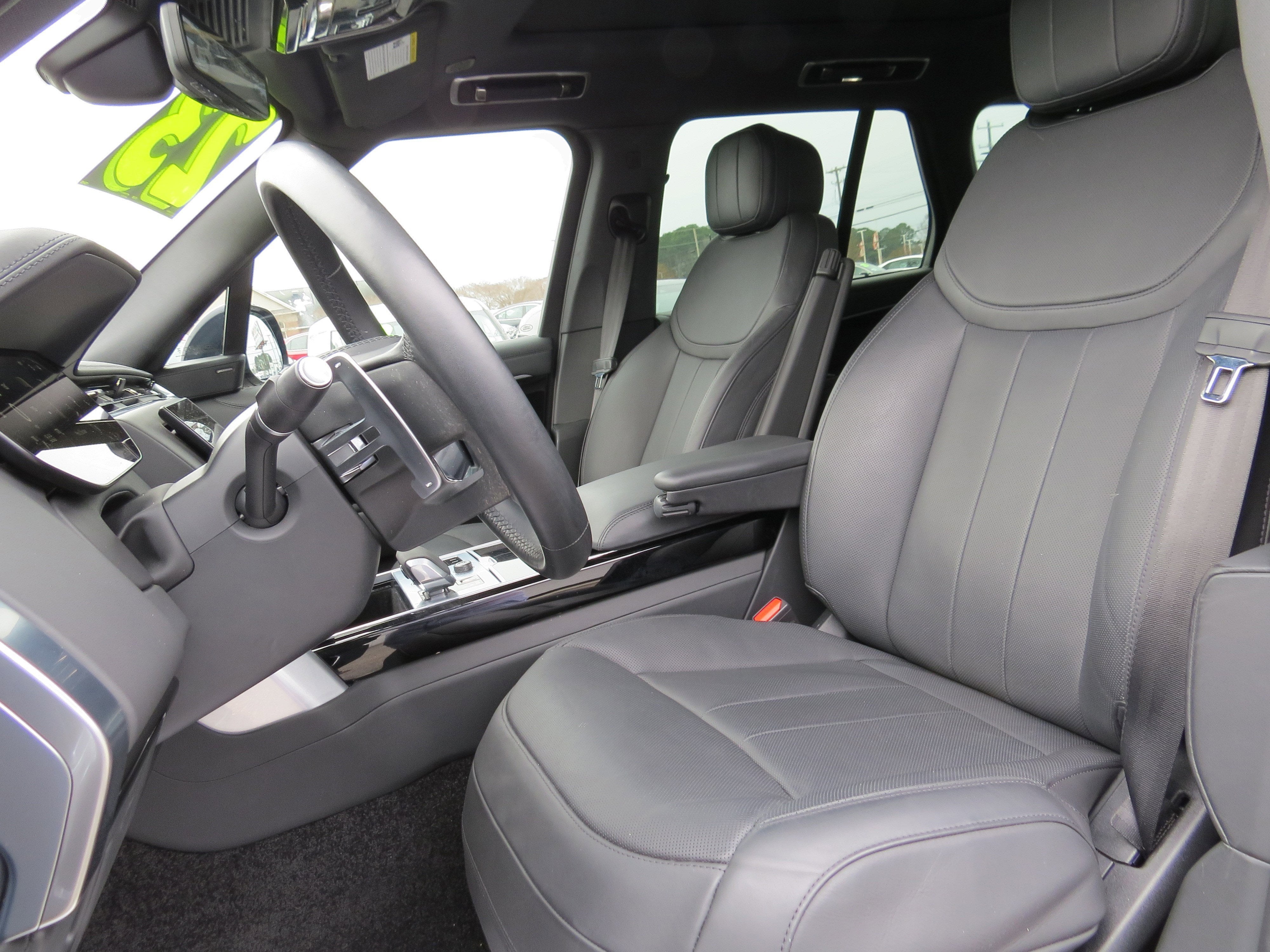 2023 Land Rover Range Rover SE