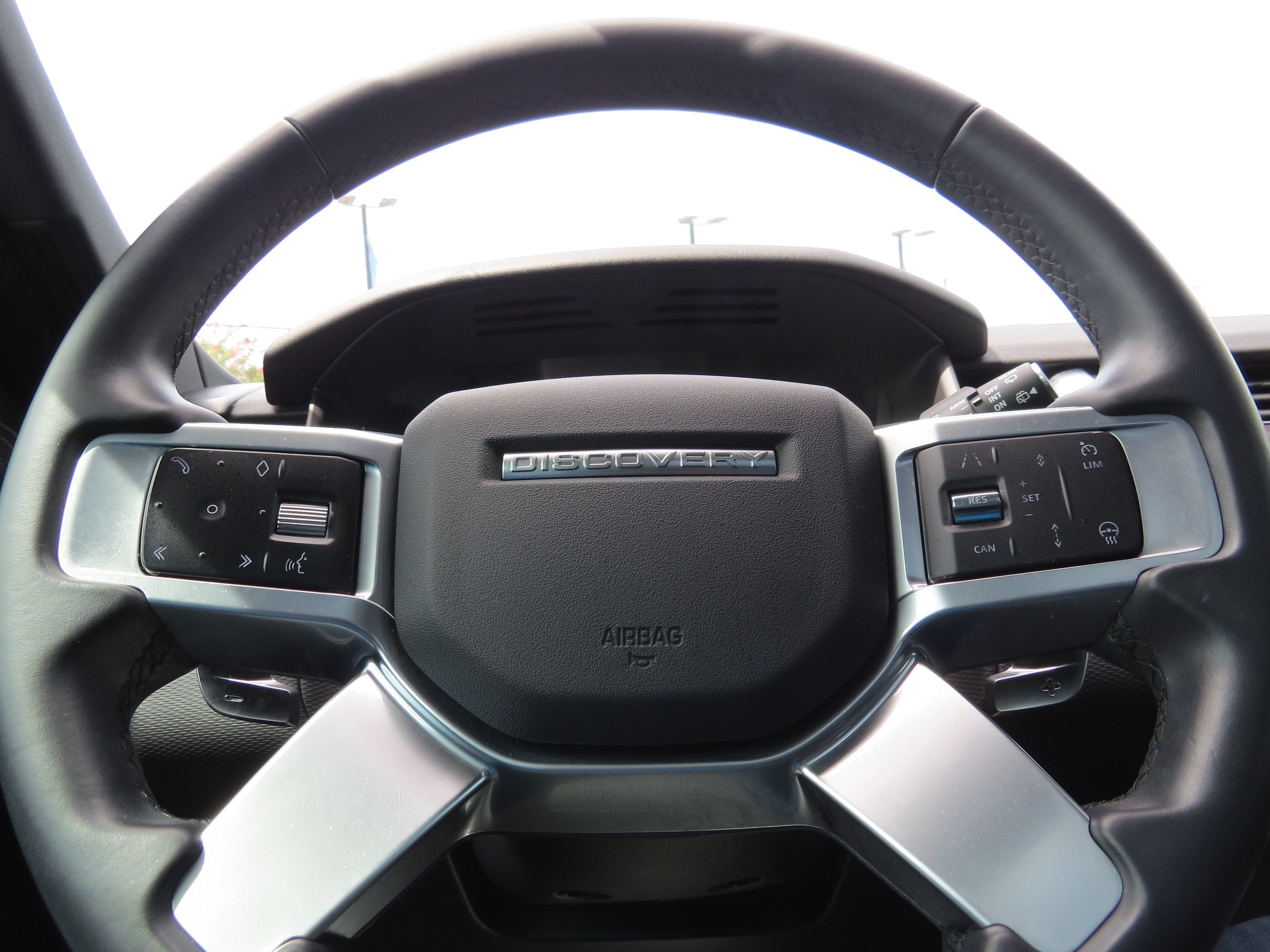 2023 Land Rover Discovery S R-Dynamic