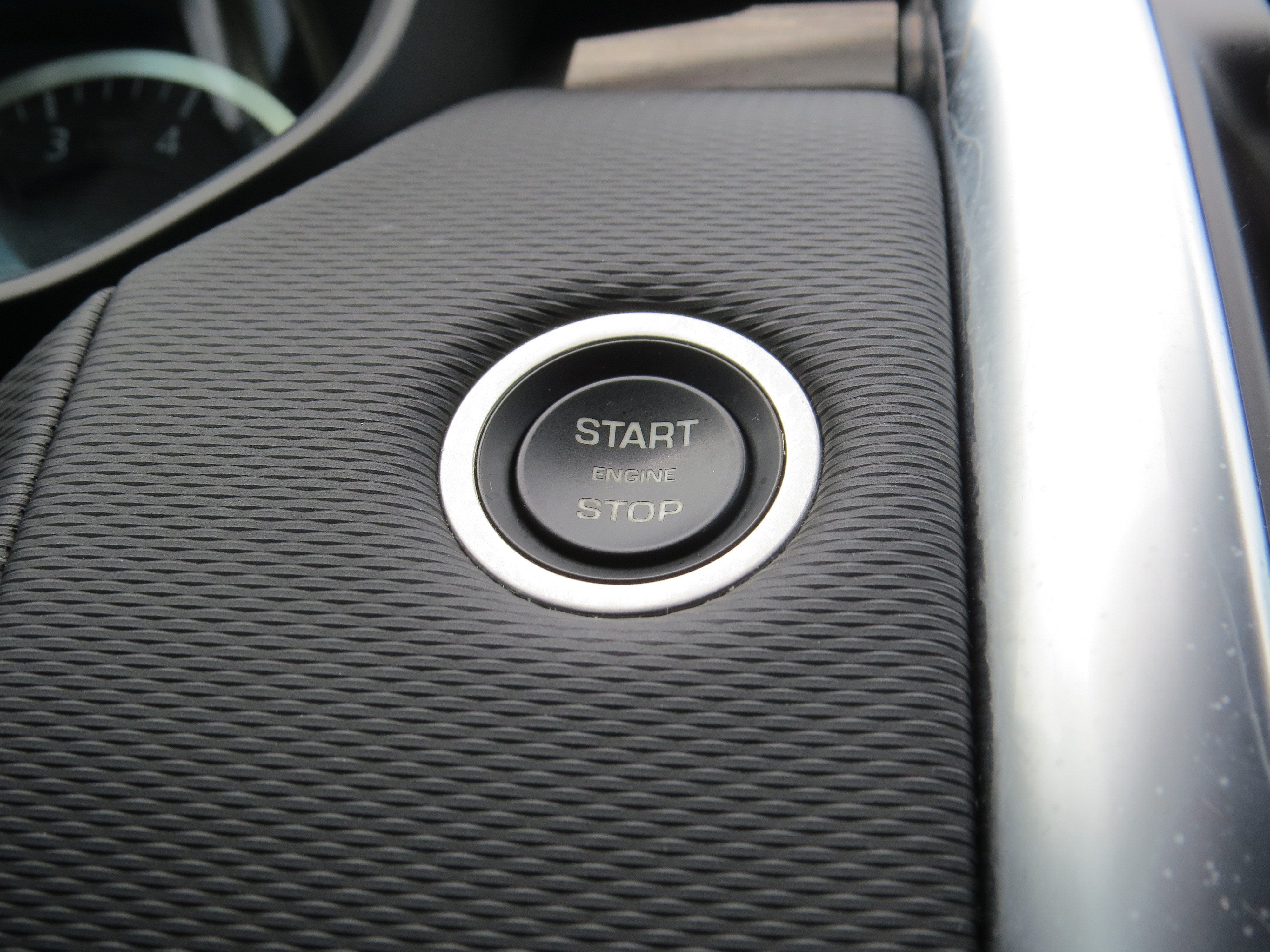 2023 Land Rover Discovery S R-Dynamic