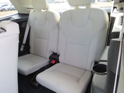 2020 Volvo XC90 Momentum