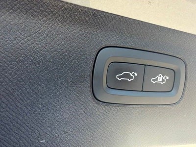 2024 Volvo XC90 B5 Core Bright Theme