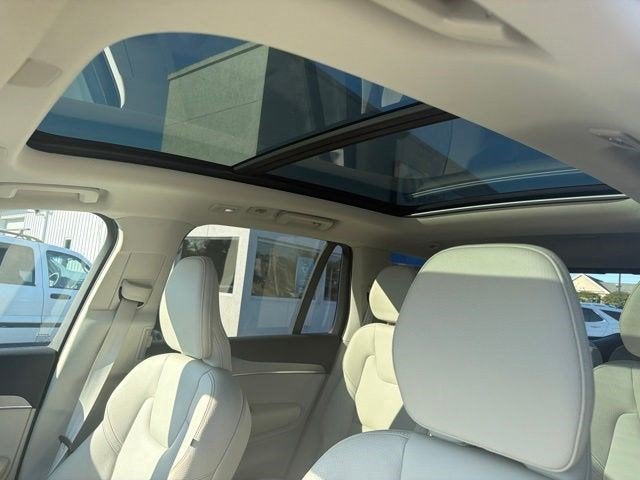 2024 Volvo XC90 B5 Core Bright Theme